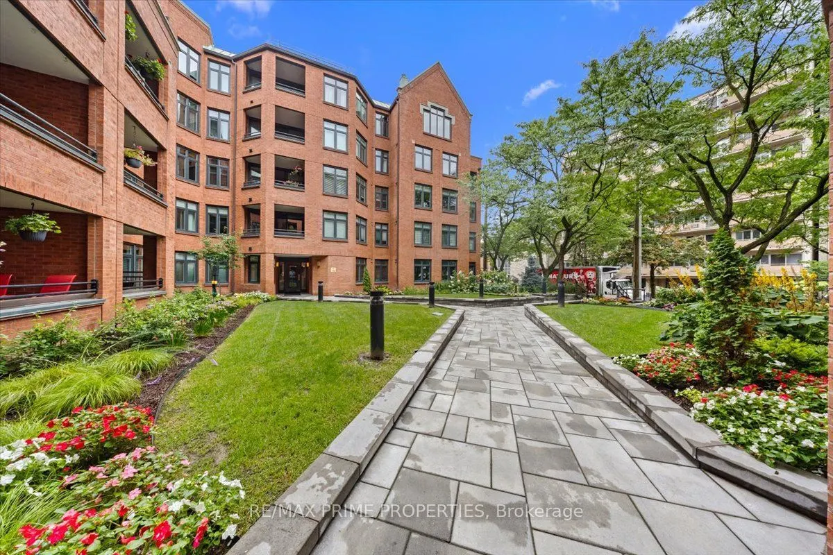 205 Somerset Street W #105