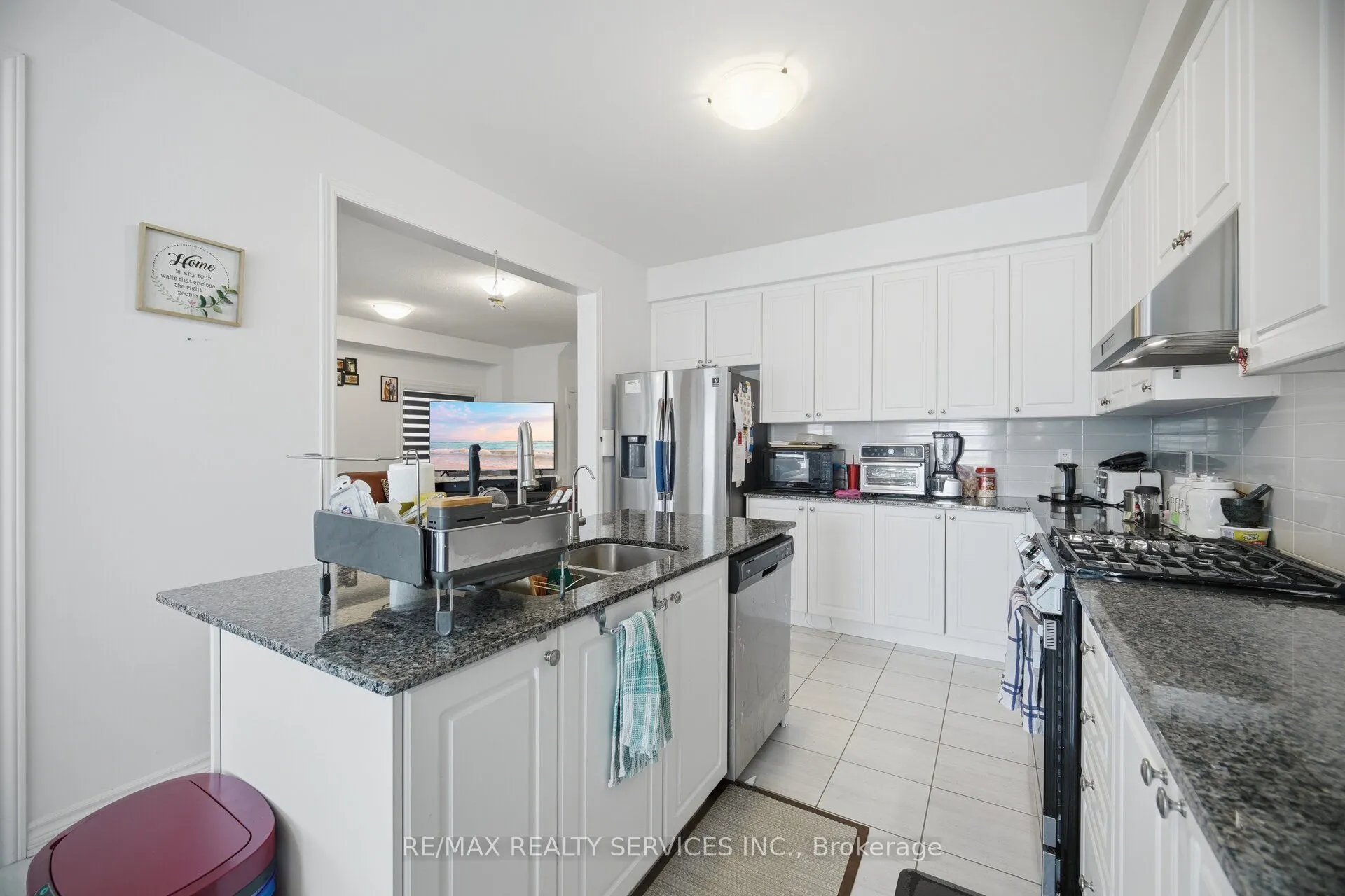 106 Seeley Avenue