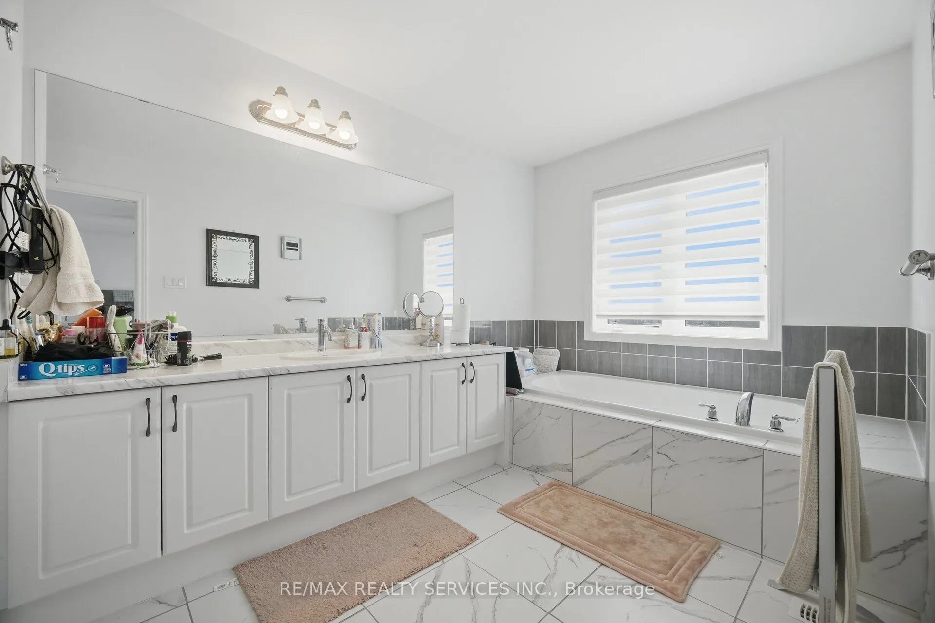 106 Seeley Avenue