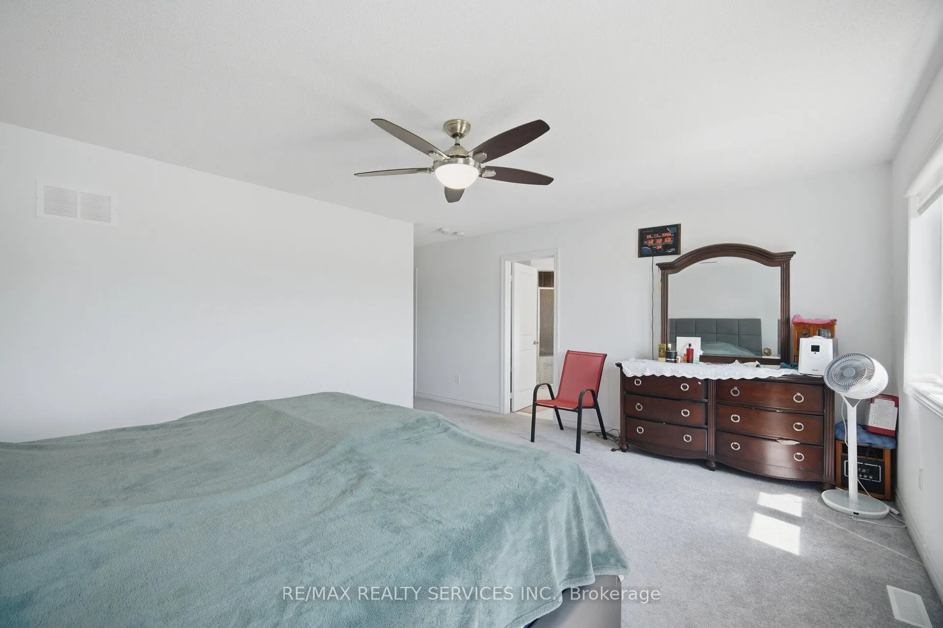106 Seeley Avenue