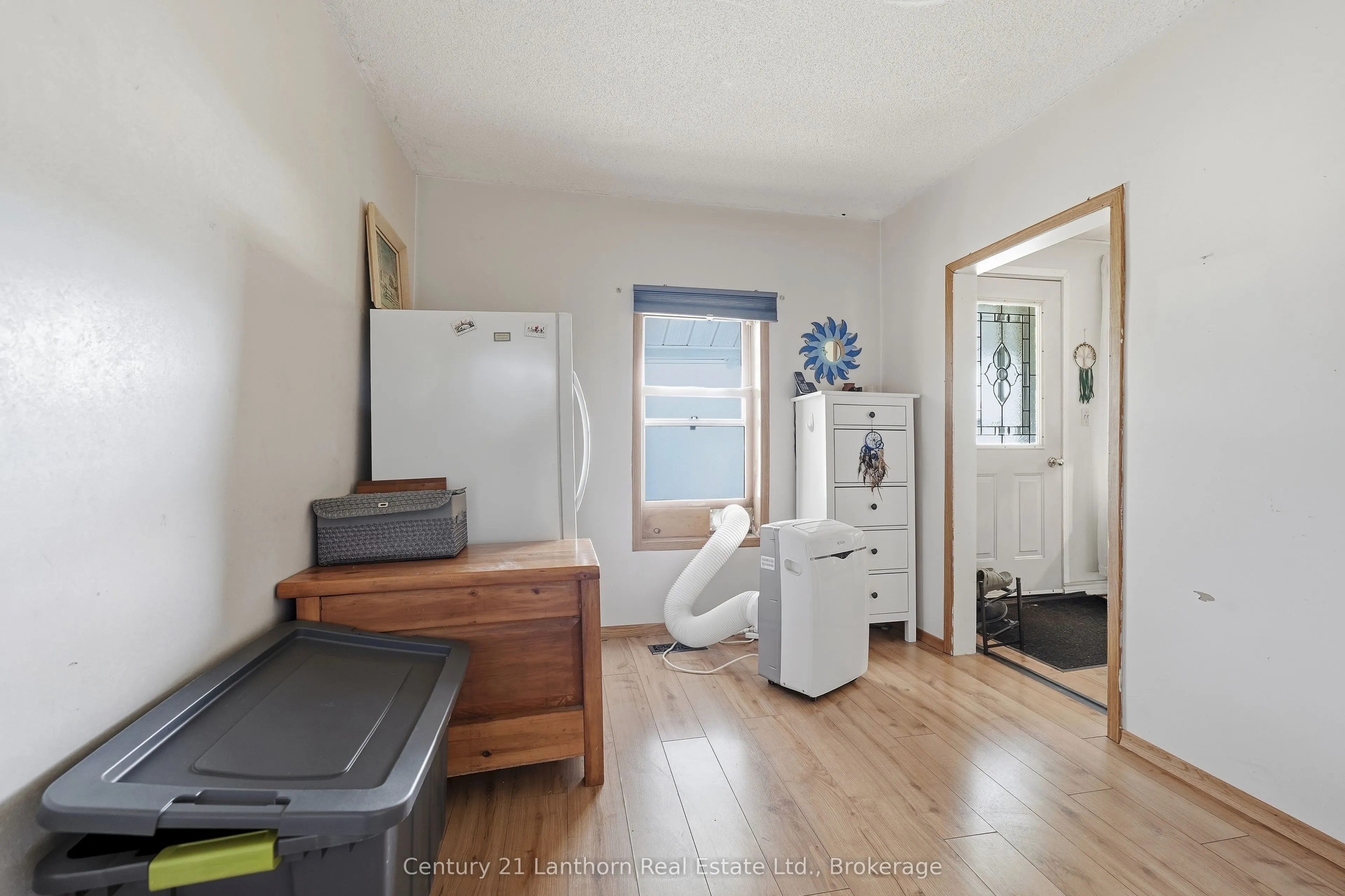 1504 Vanderwater Road