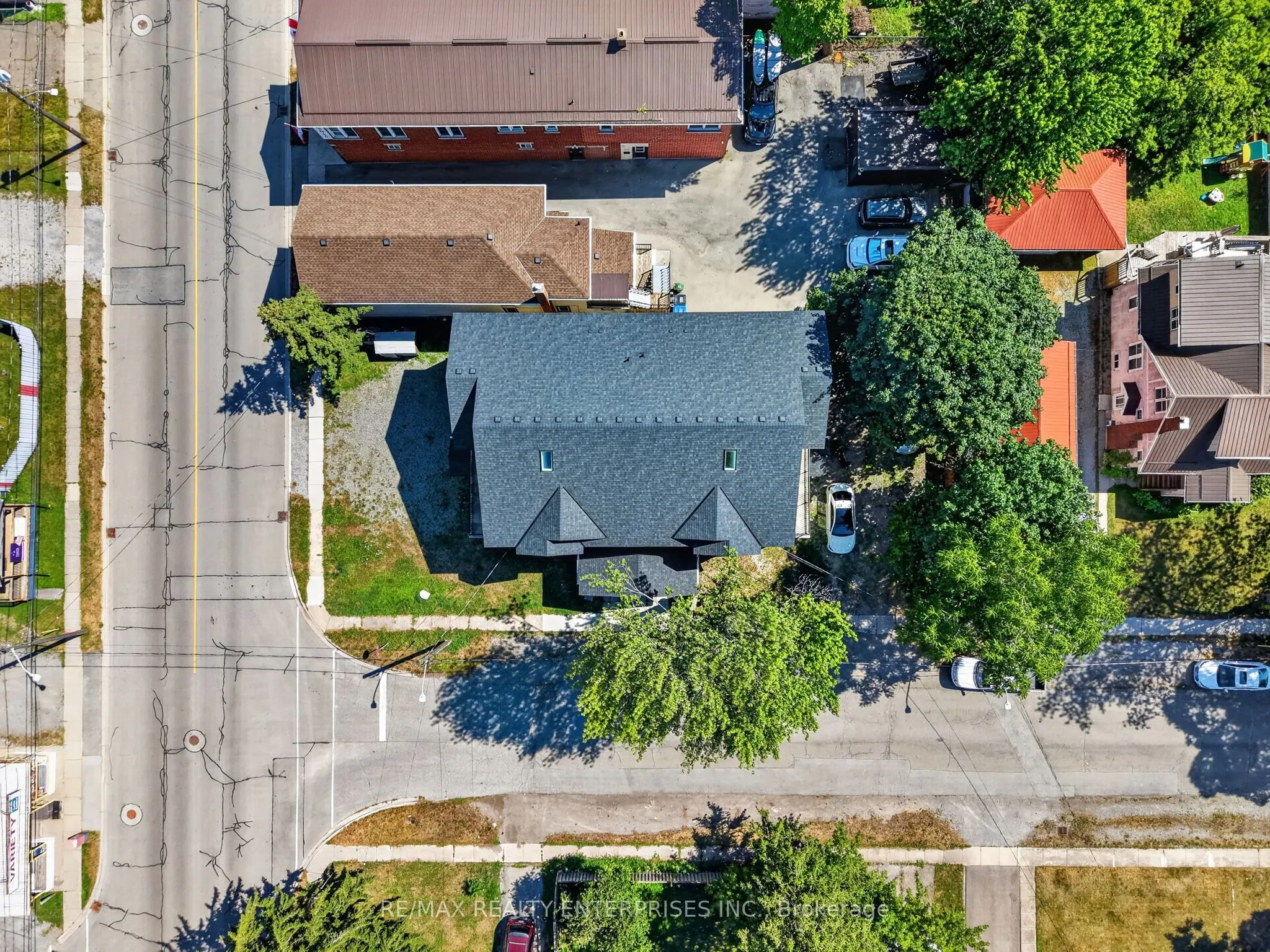 664 King Street