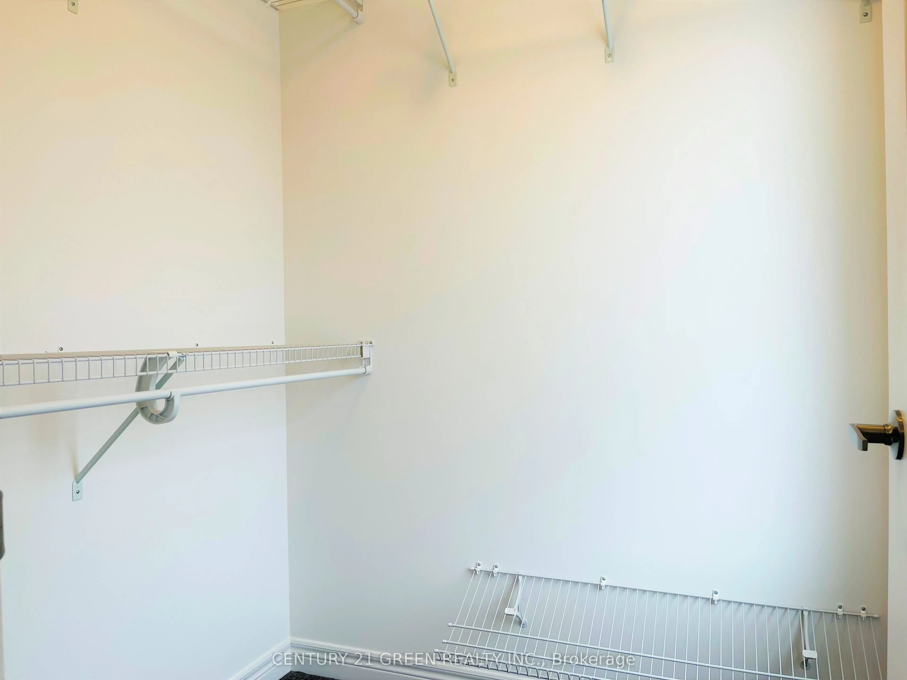 575 Woodward Avenue #11