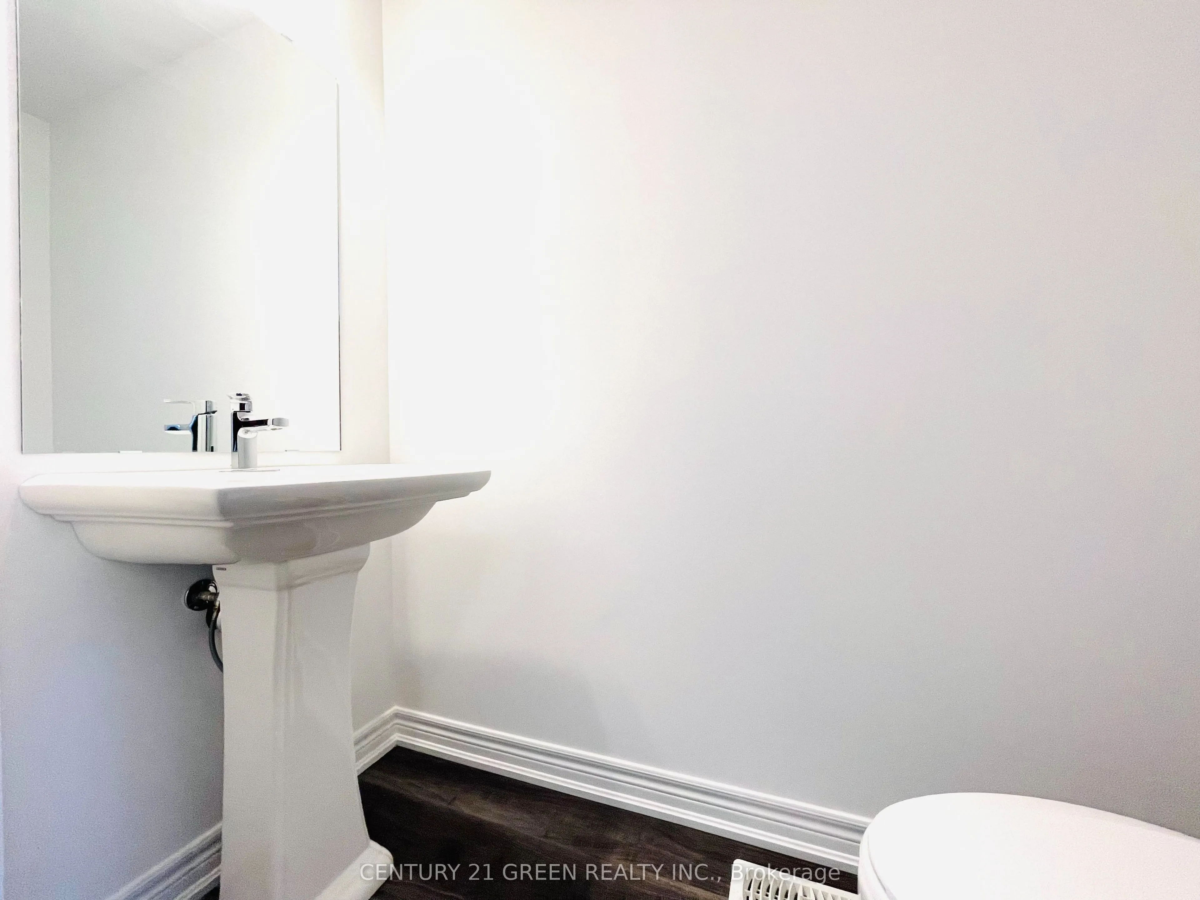 575 Woodward Avenue #11