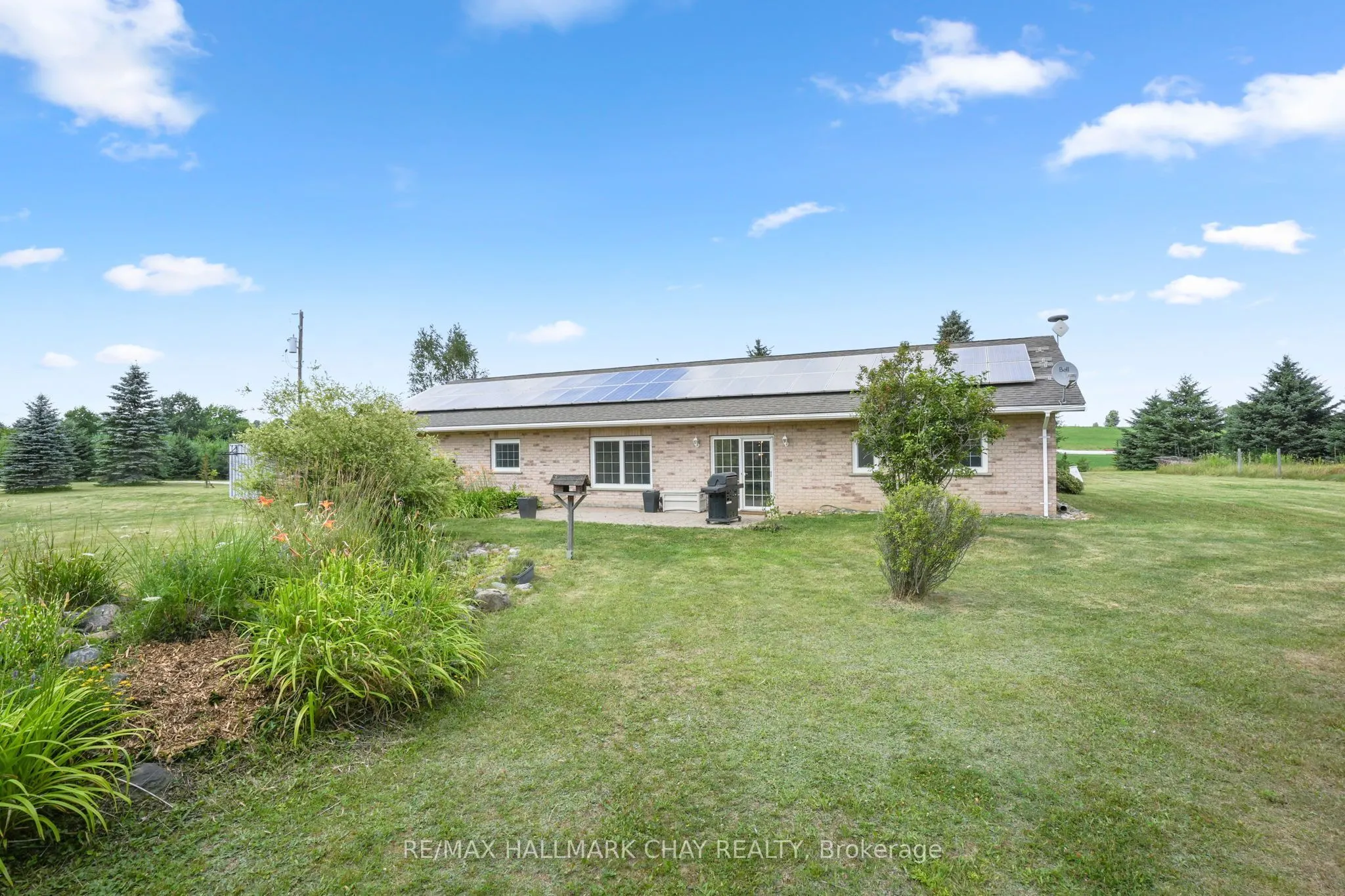 958375 E 7th Line