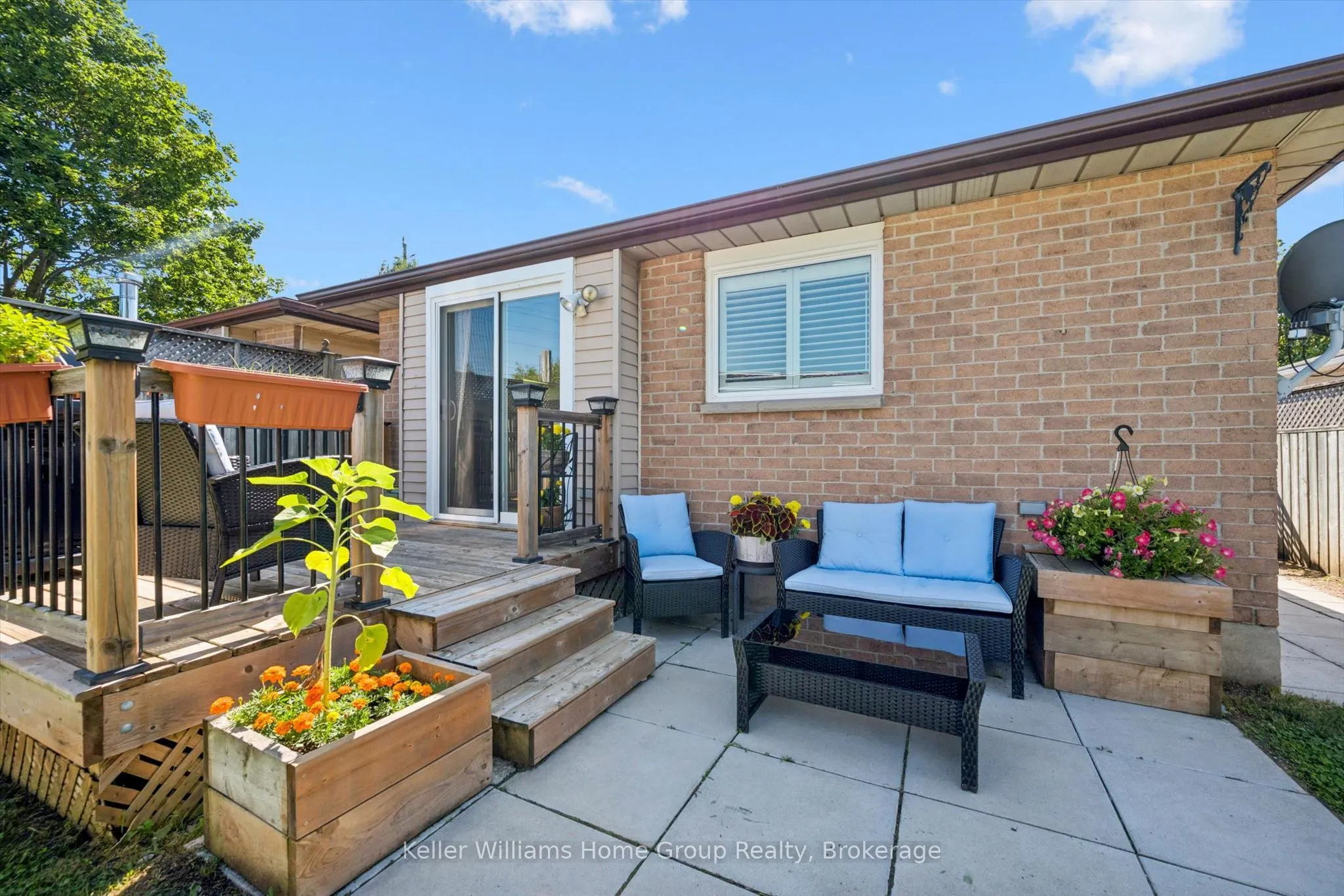 395 Strathallan Street