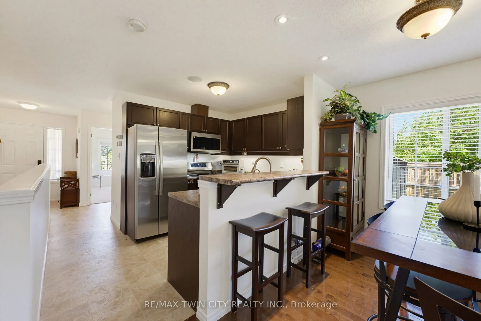934 Zeller Crescent