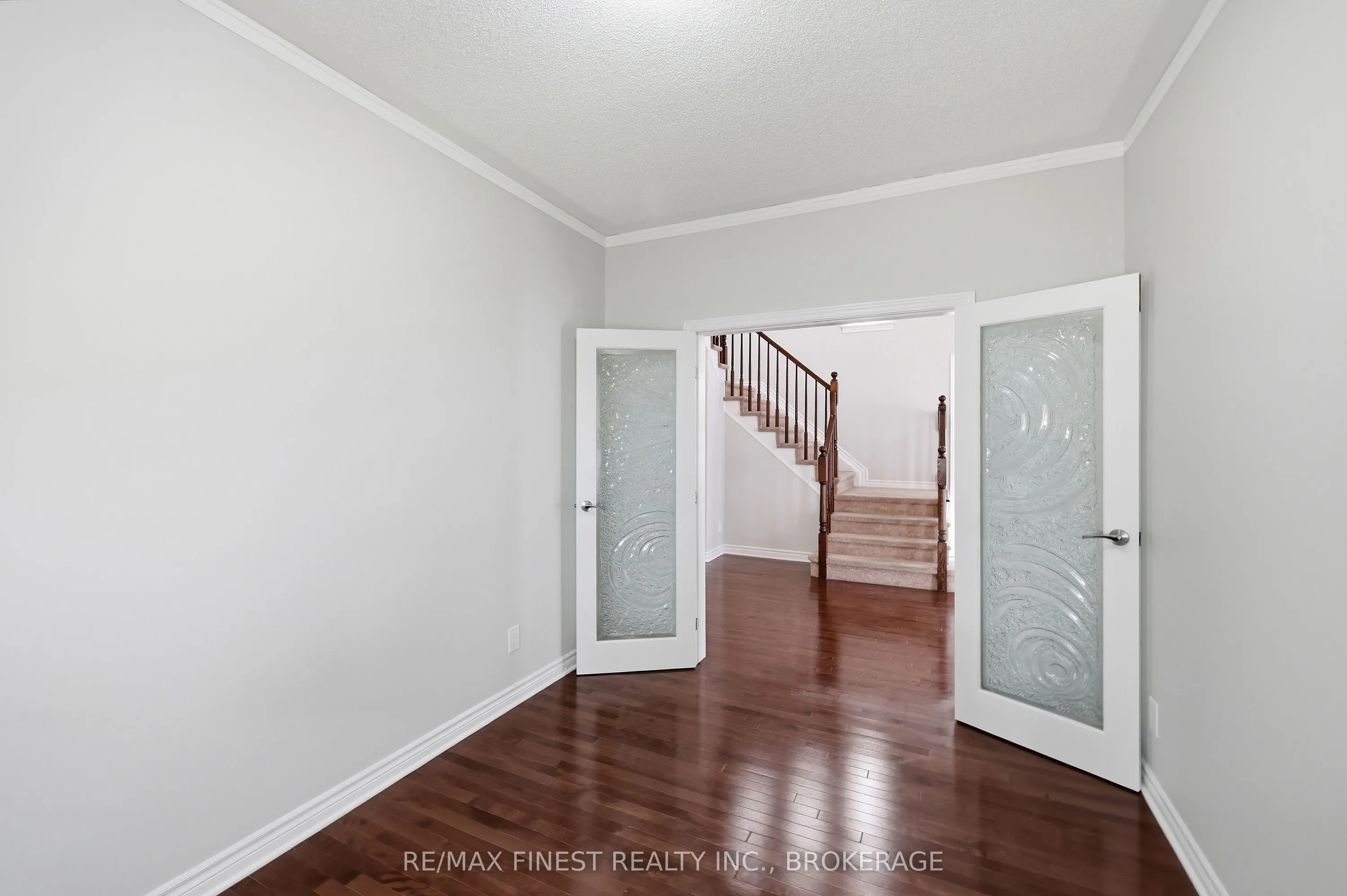 896 Cottonwood Avenue