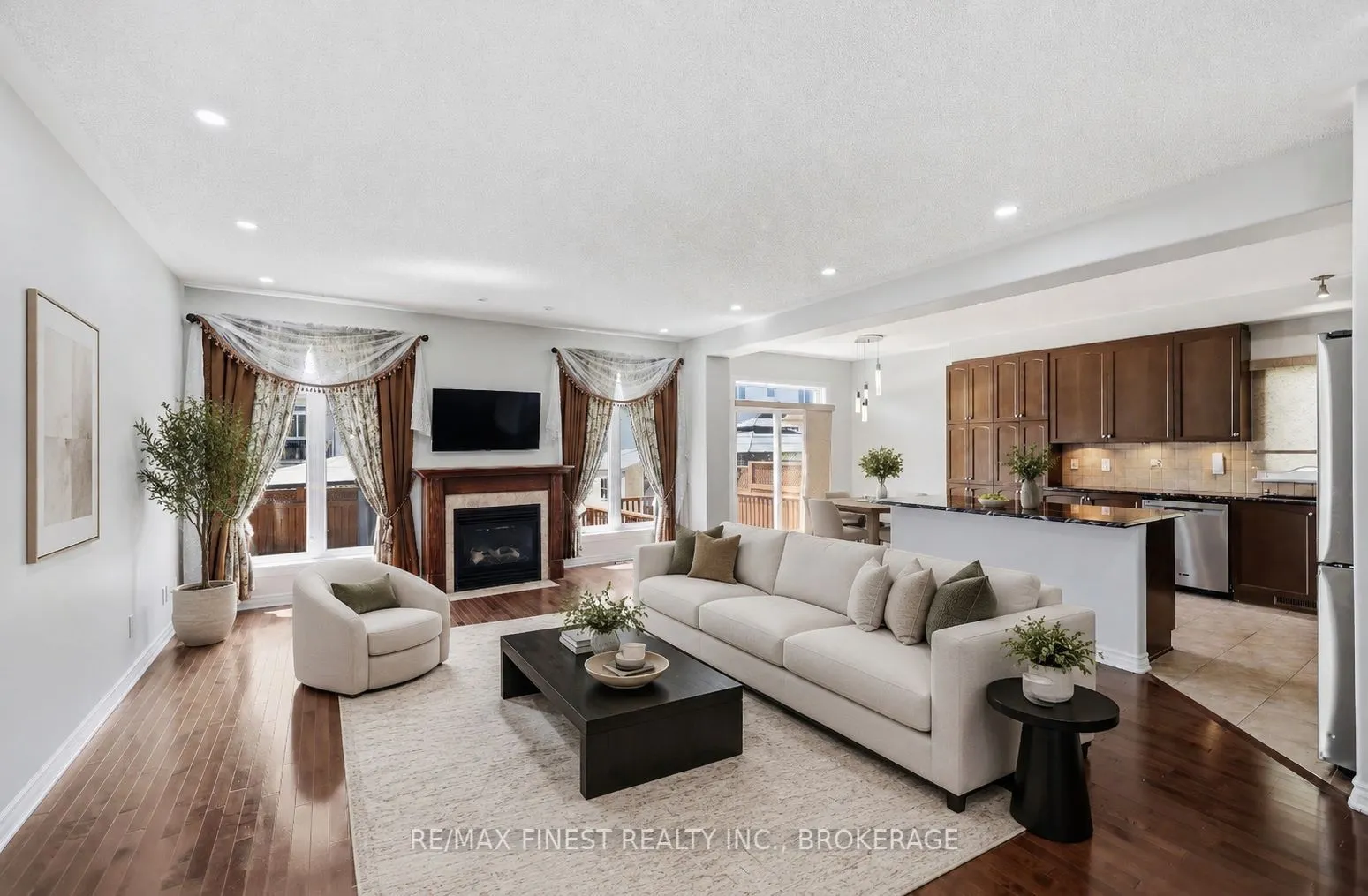 896 Cottonwood Avenue