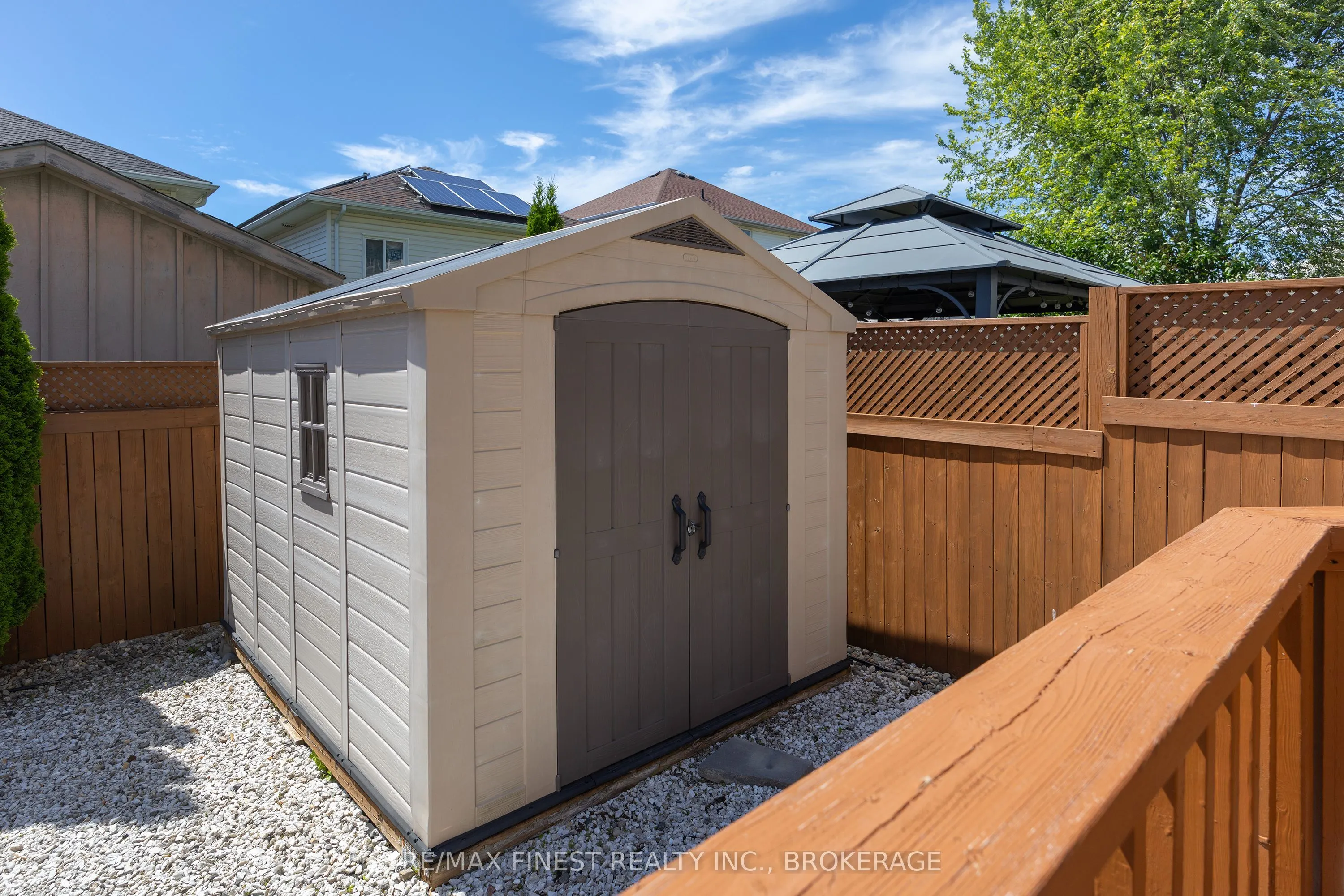 896 Cottonwood Avenue