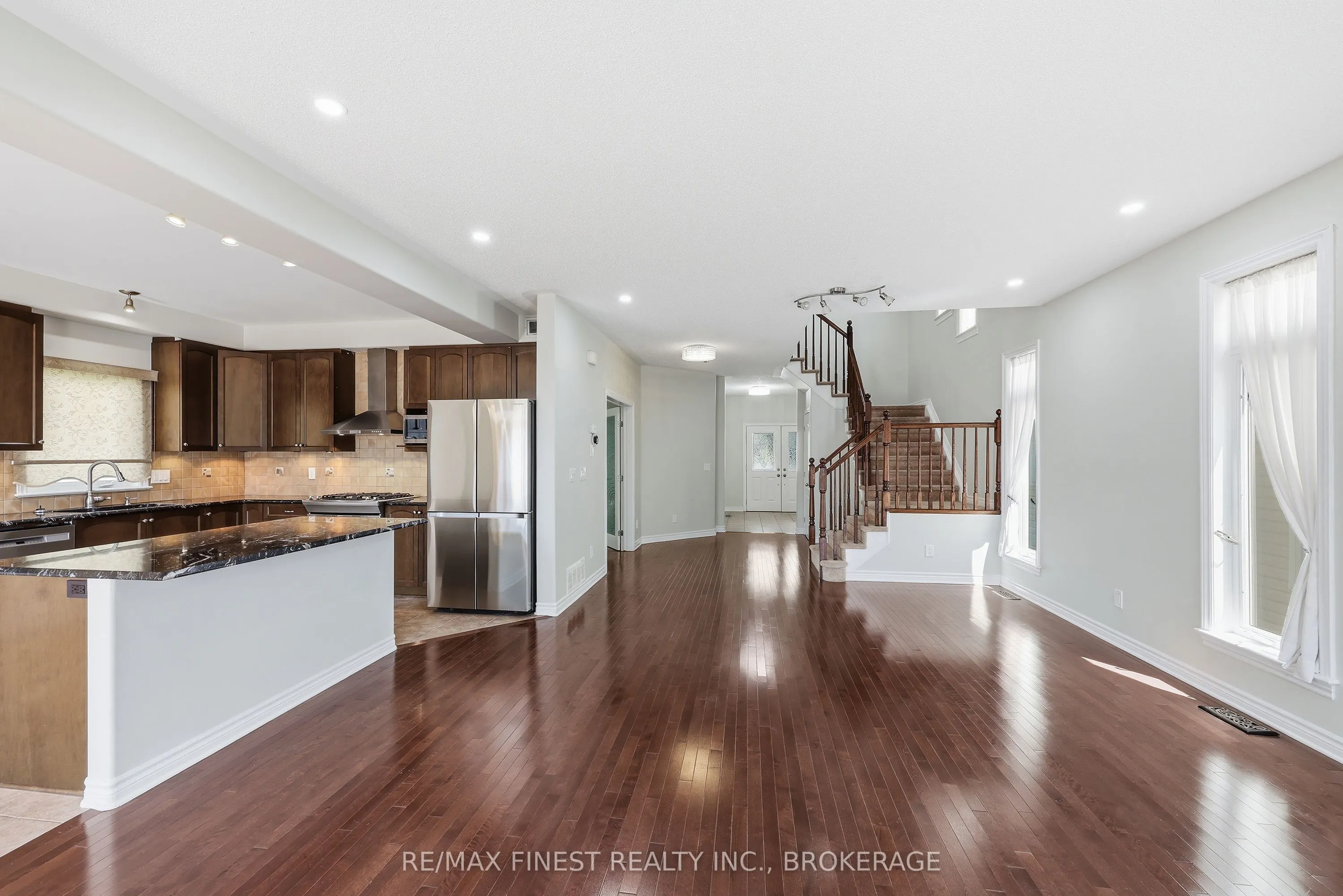 896 Cottonwood Avenue