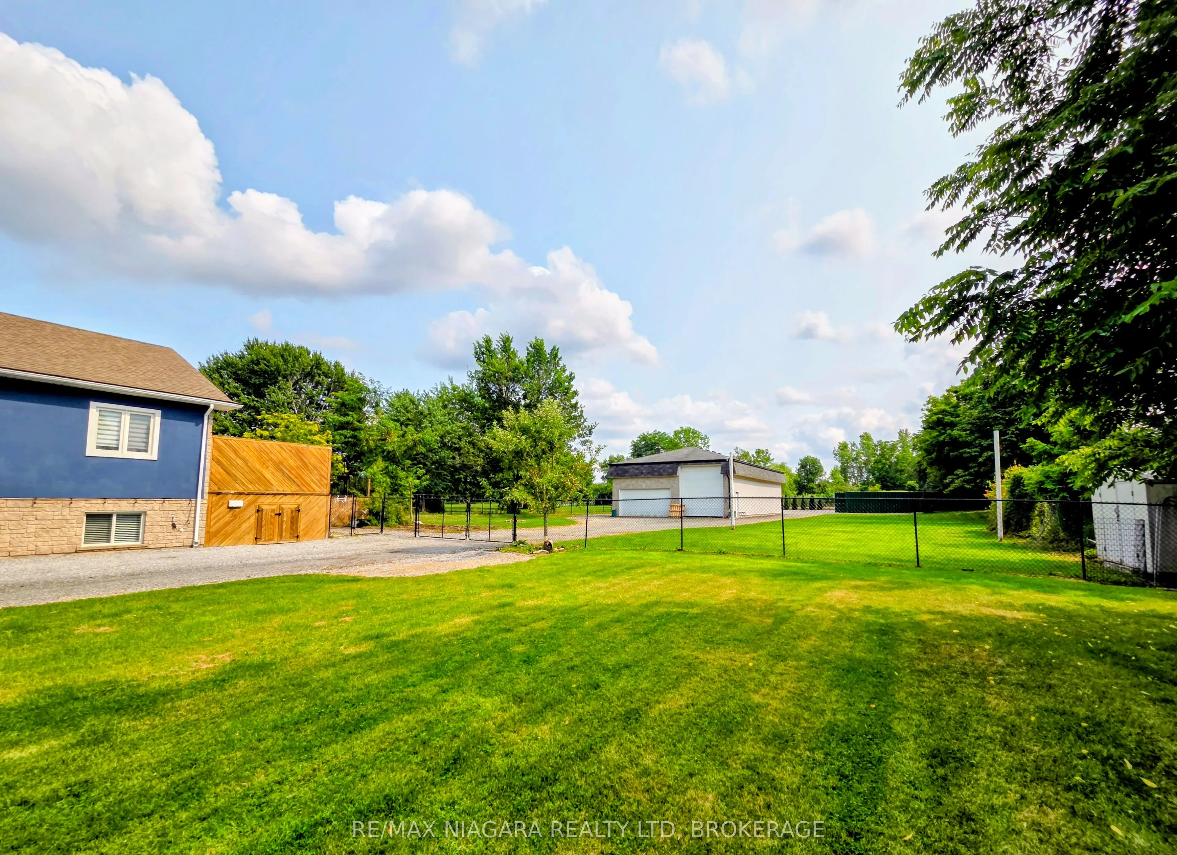 1487 Barron Road