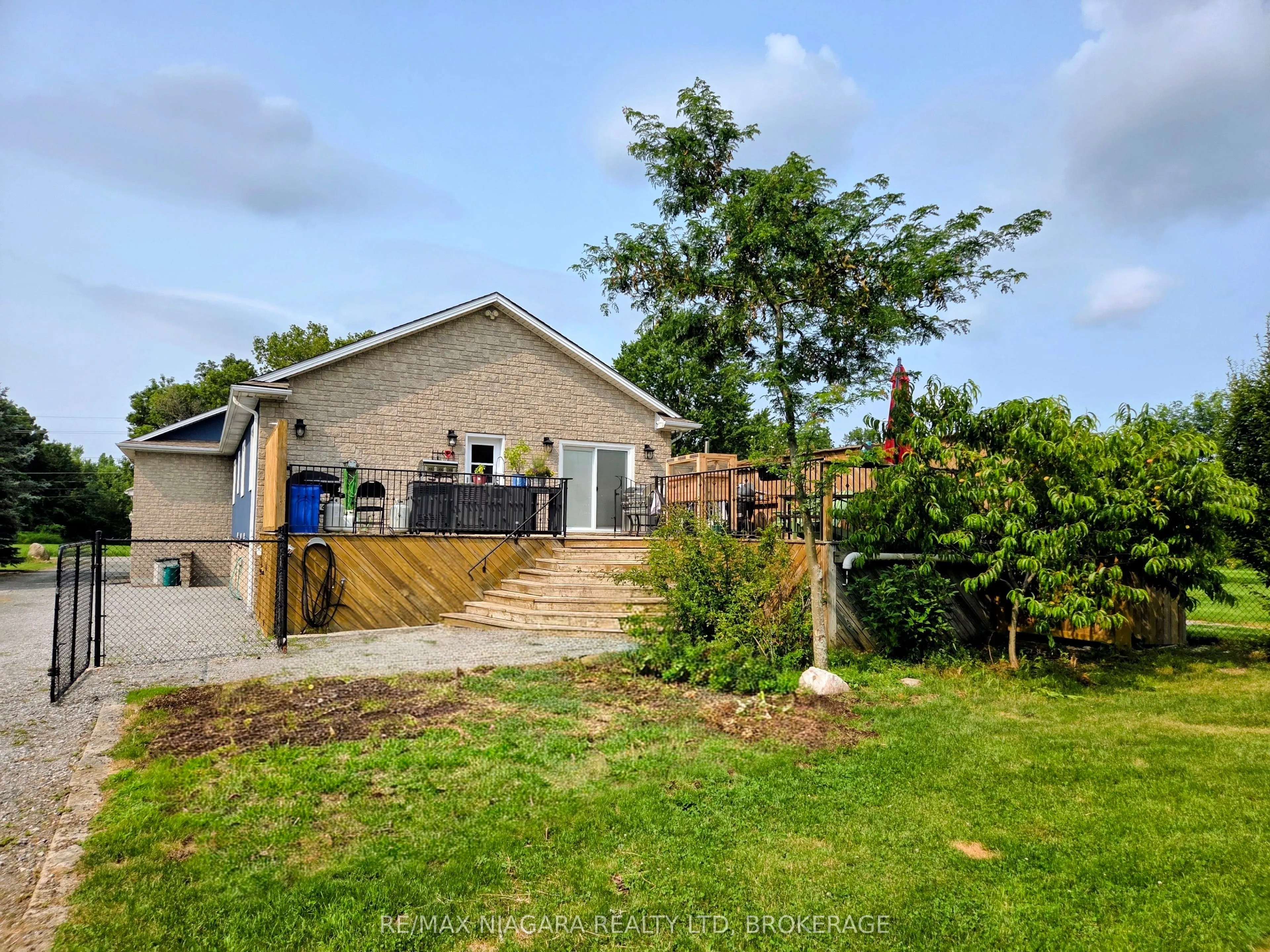 1487 Barron Road