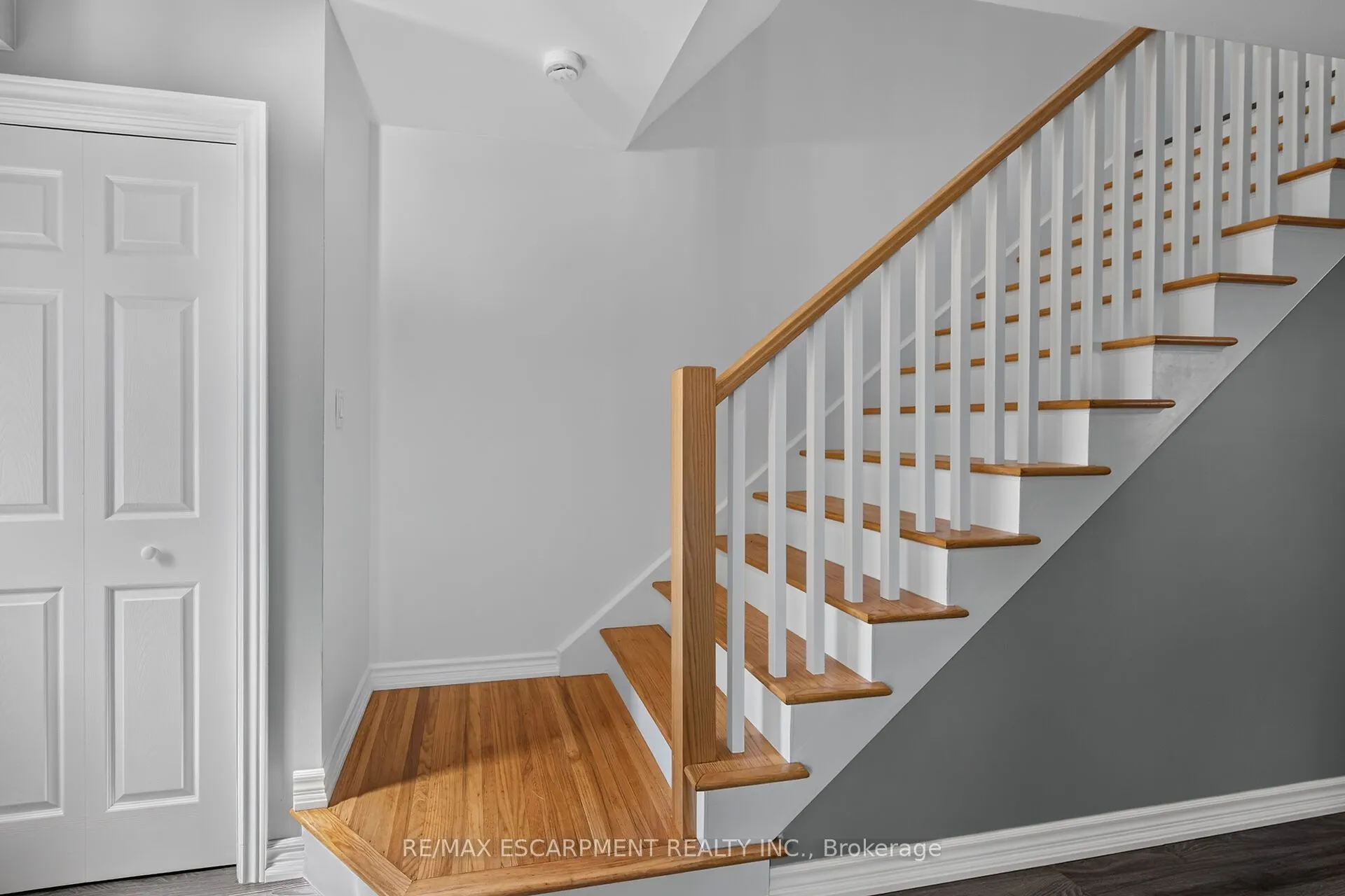 199 YORK Road #2