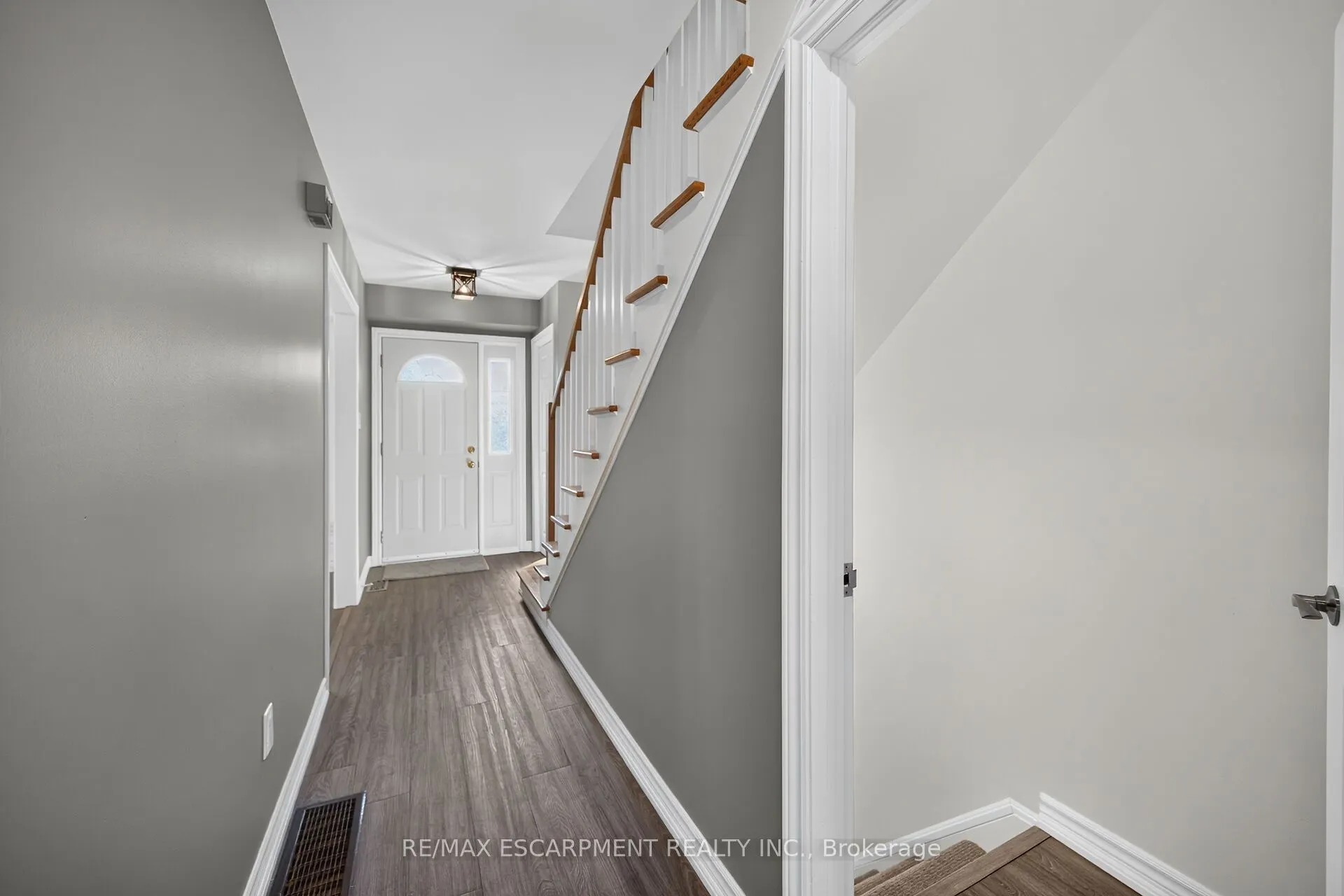 199 YORK Road #2
