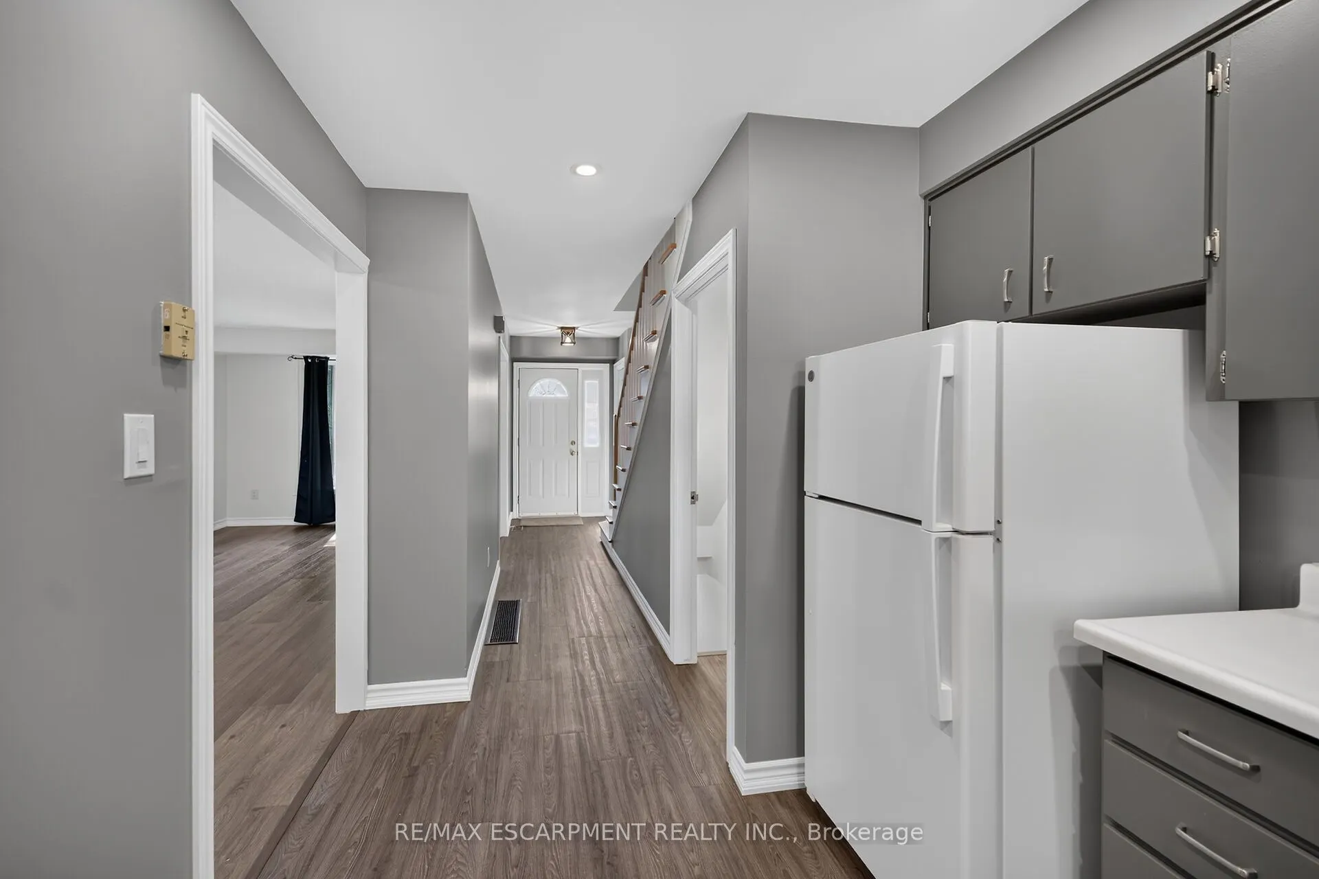 199 YORK Road #2