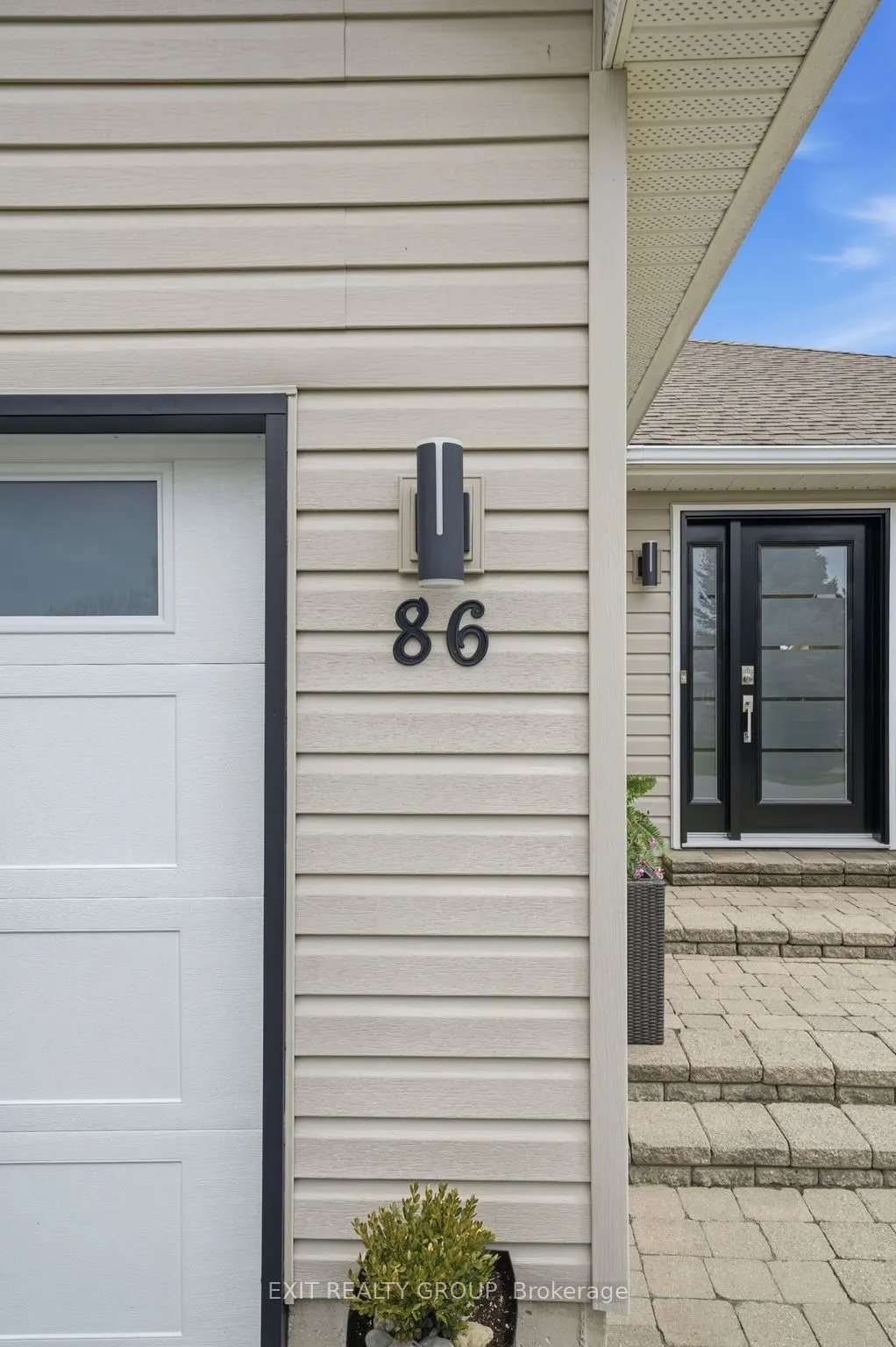 86 Sandbanks Court