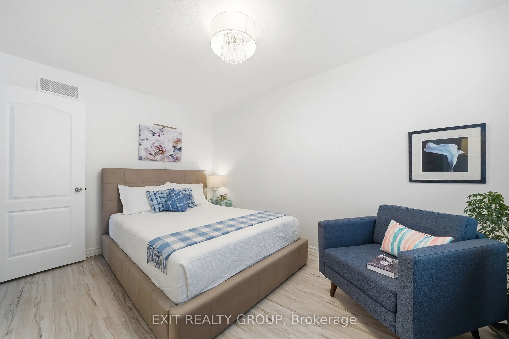 86 Sandbanks Court