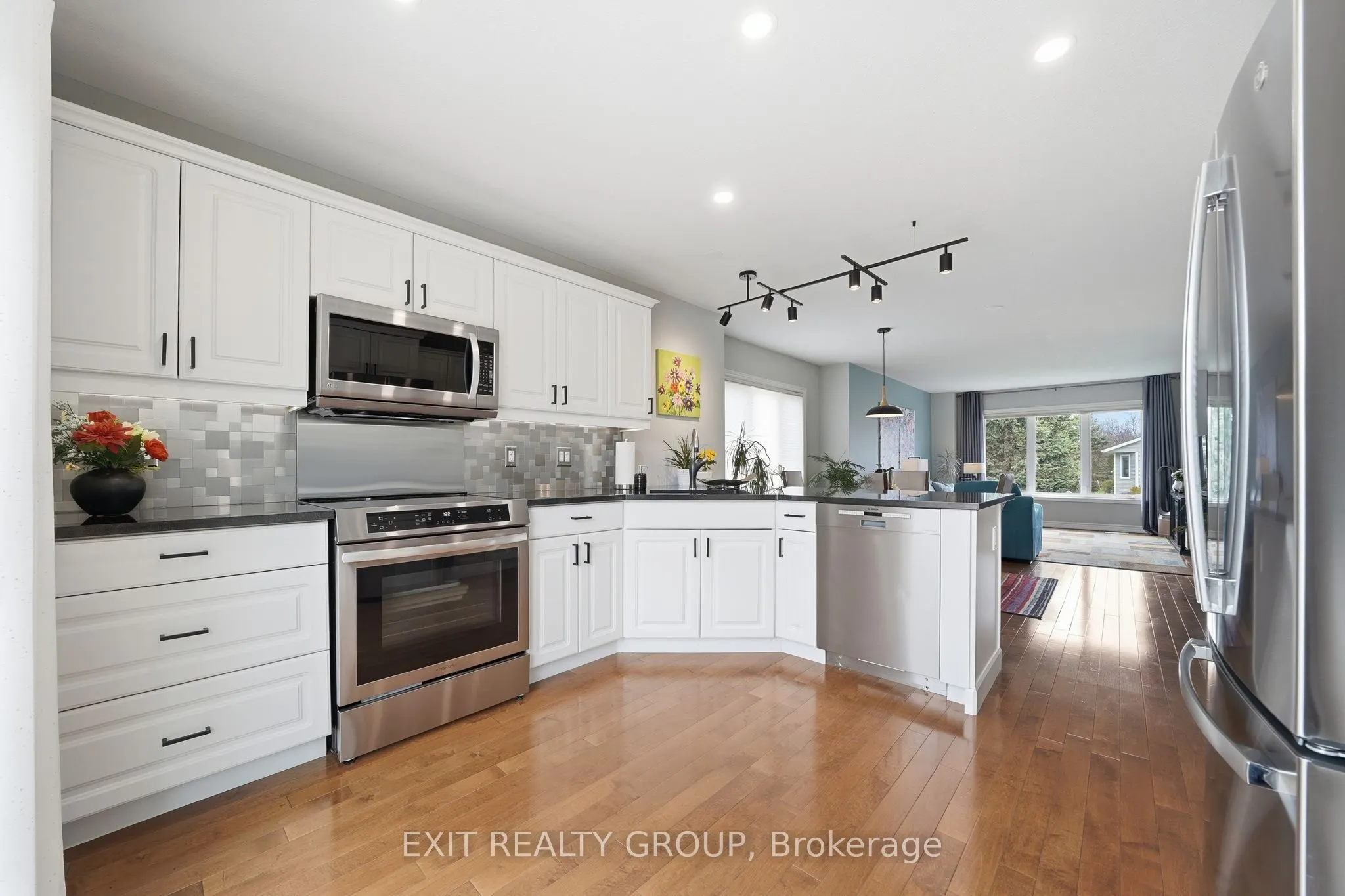 86 Sandbanks Court