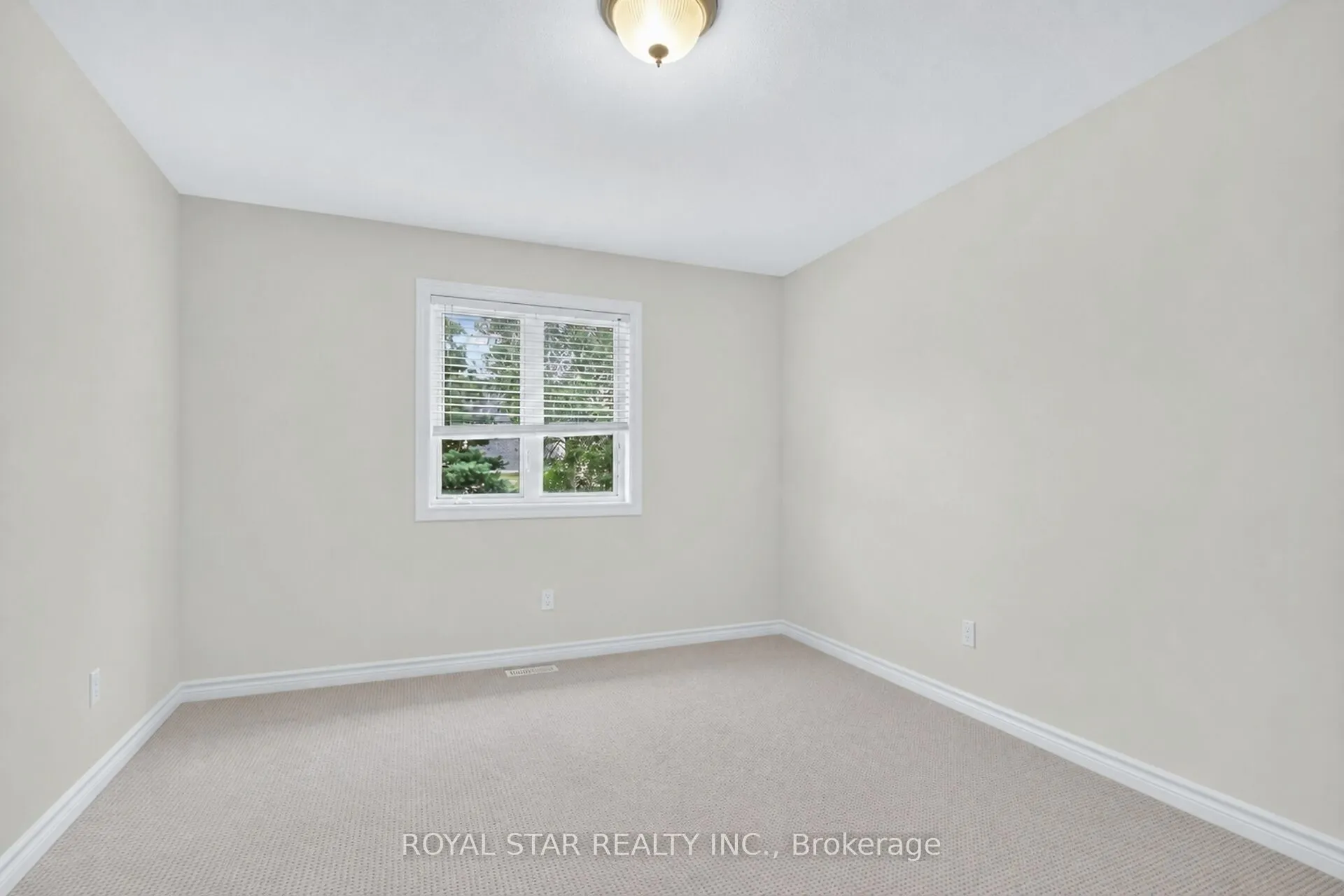 818 Long Point Circle