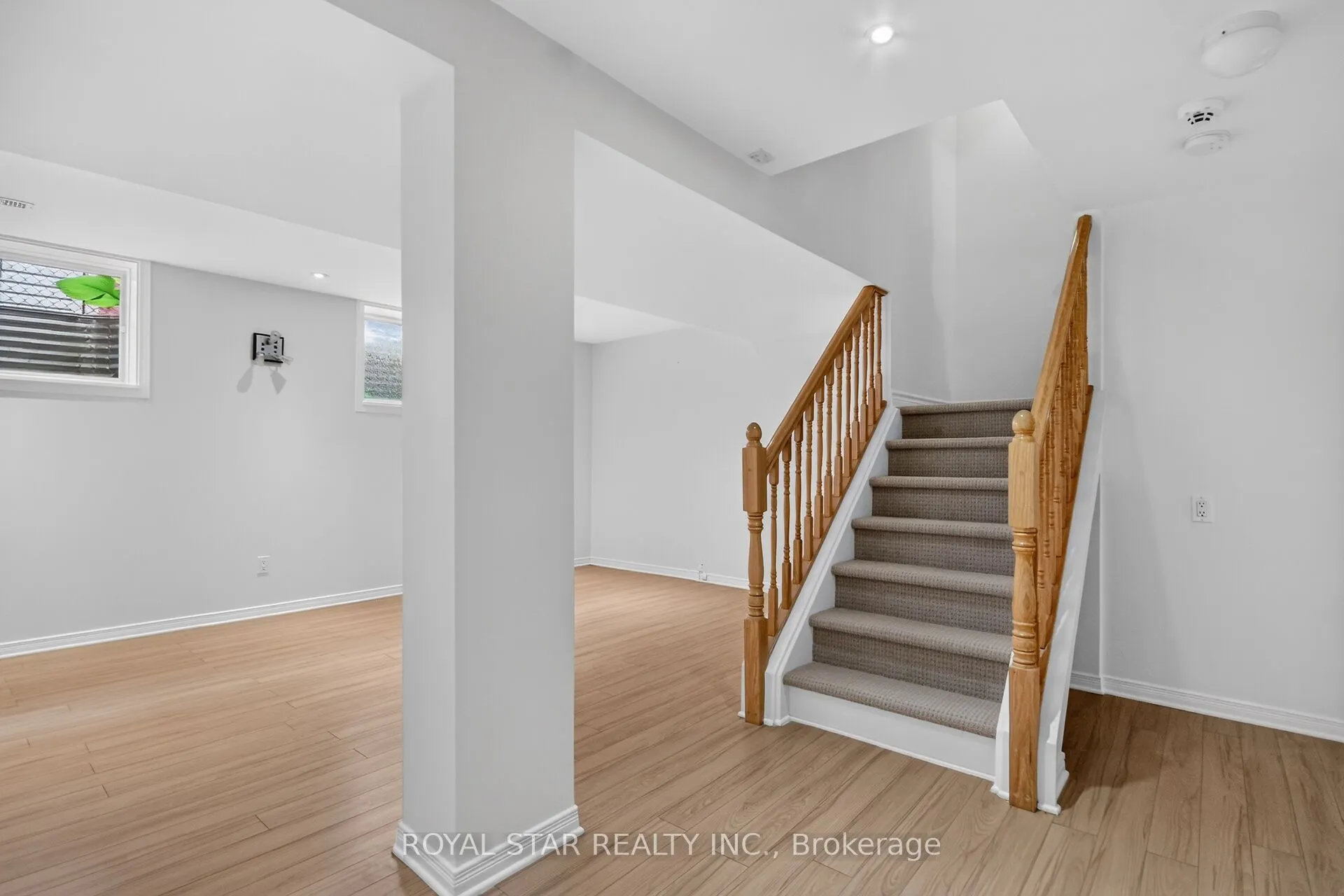 818 Long Point Circle