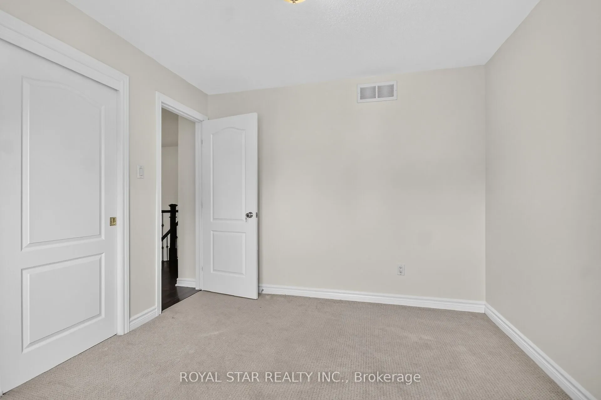 818 Long Point Circle