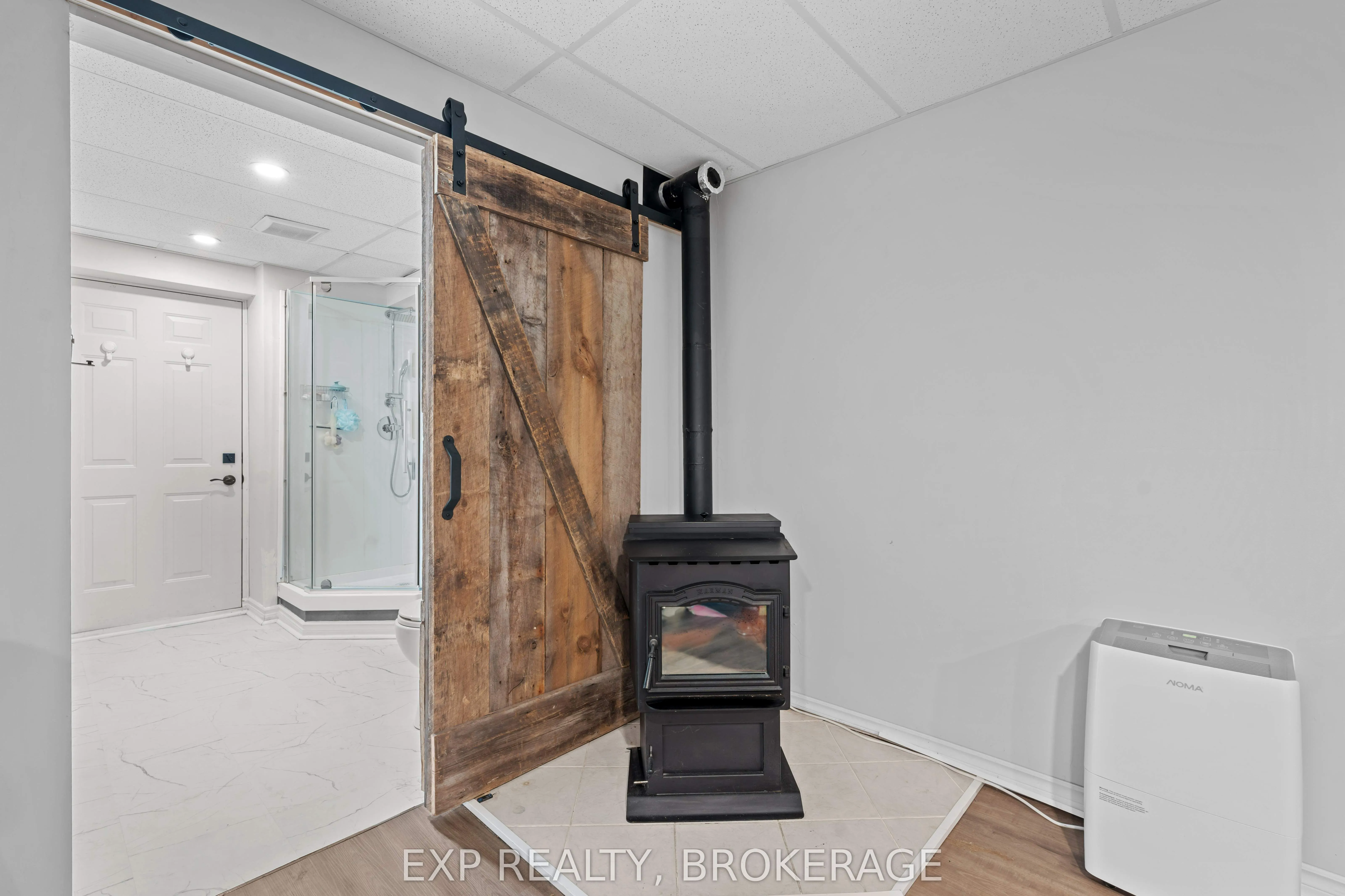 26 BOXEN HARBOUR Lane