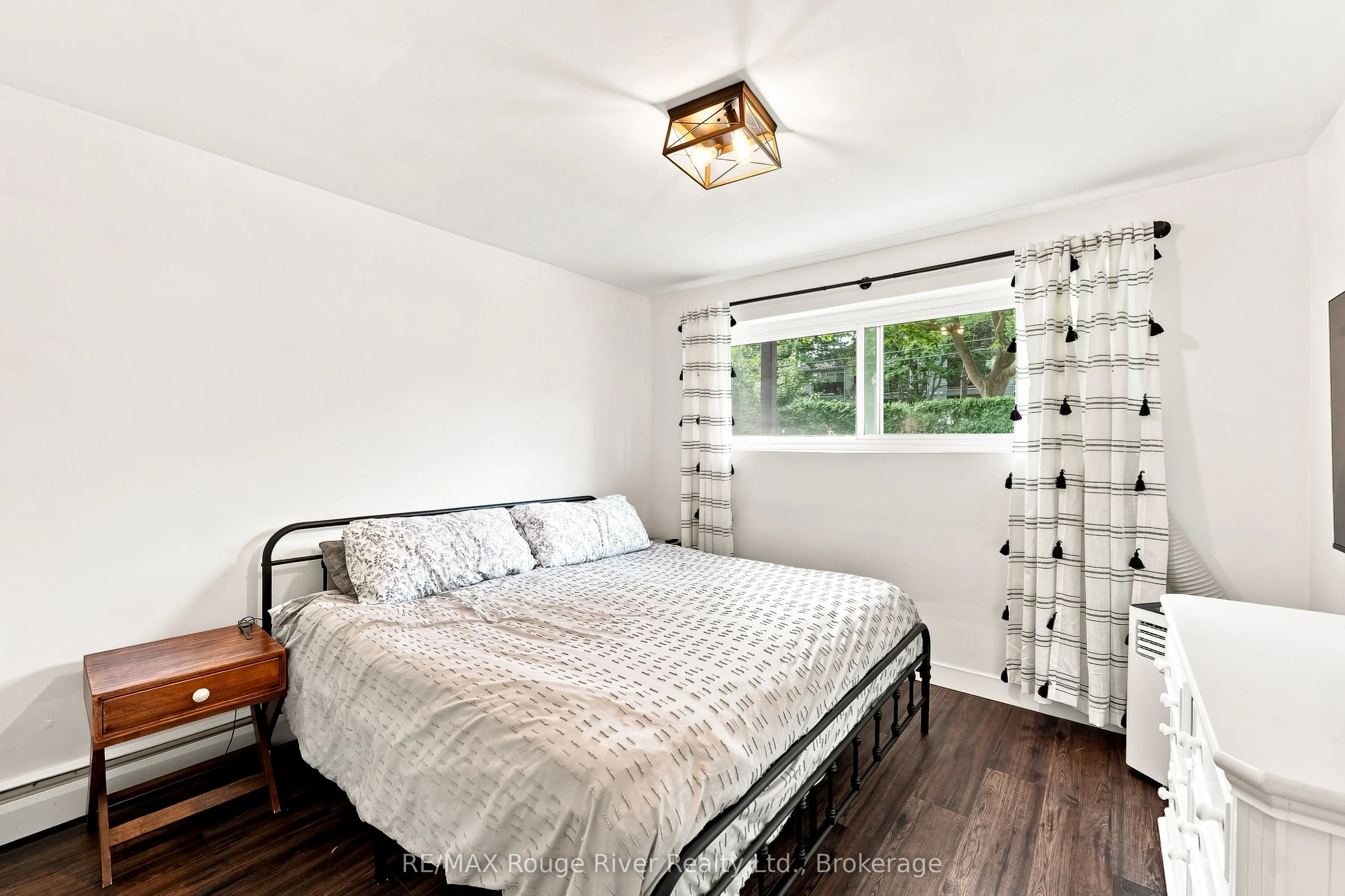 242 D'arcy Street #3