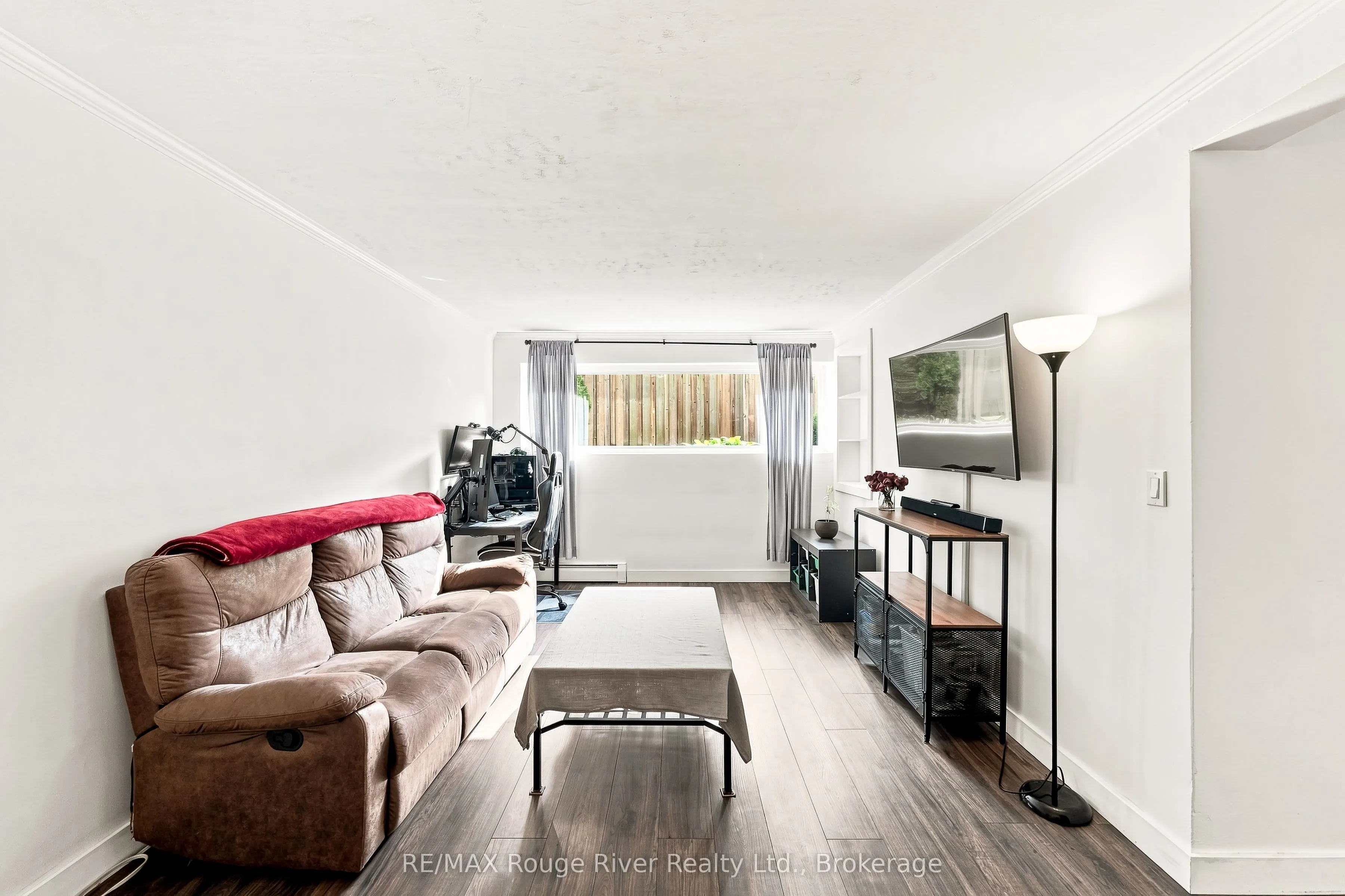 242 D'arcy Street #3