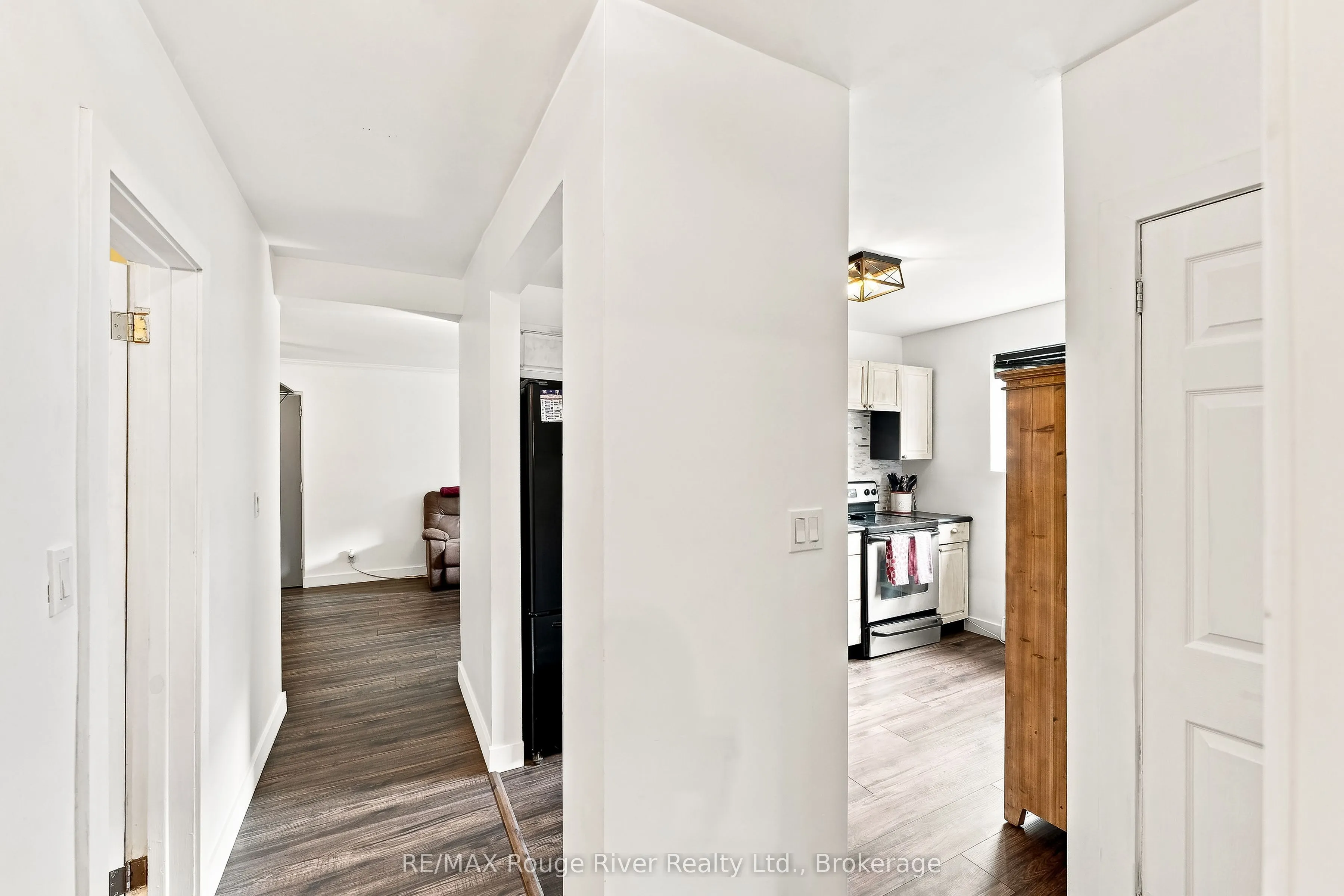 242 D'arcy Street #3