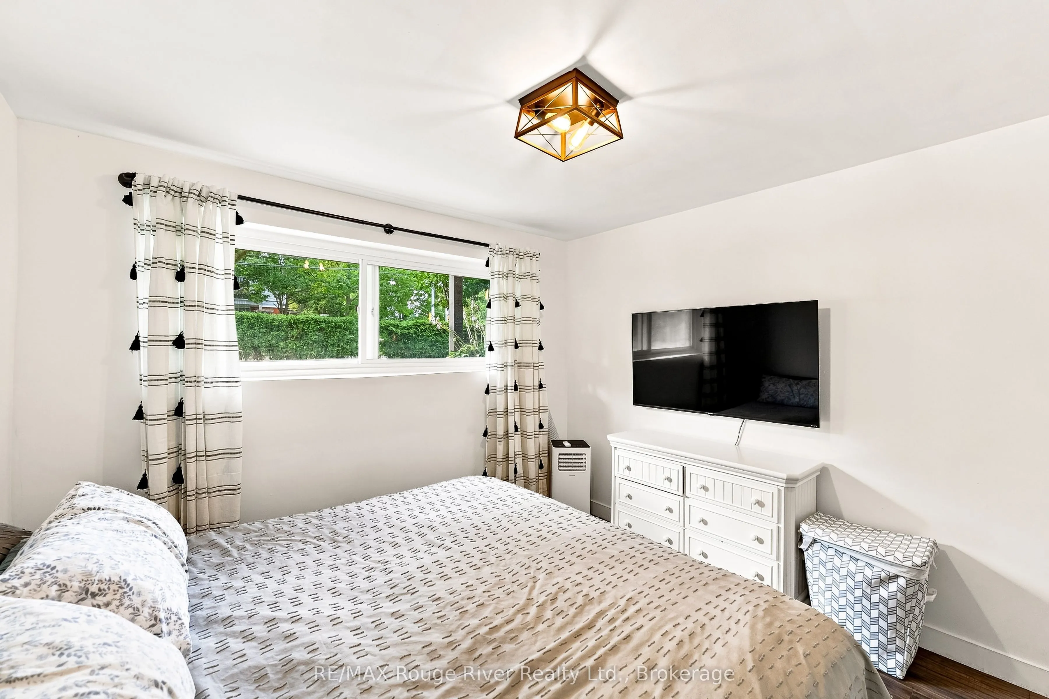 242 D'arcy Street #3