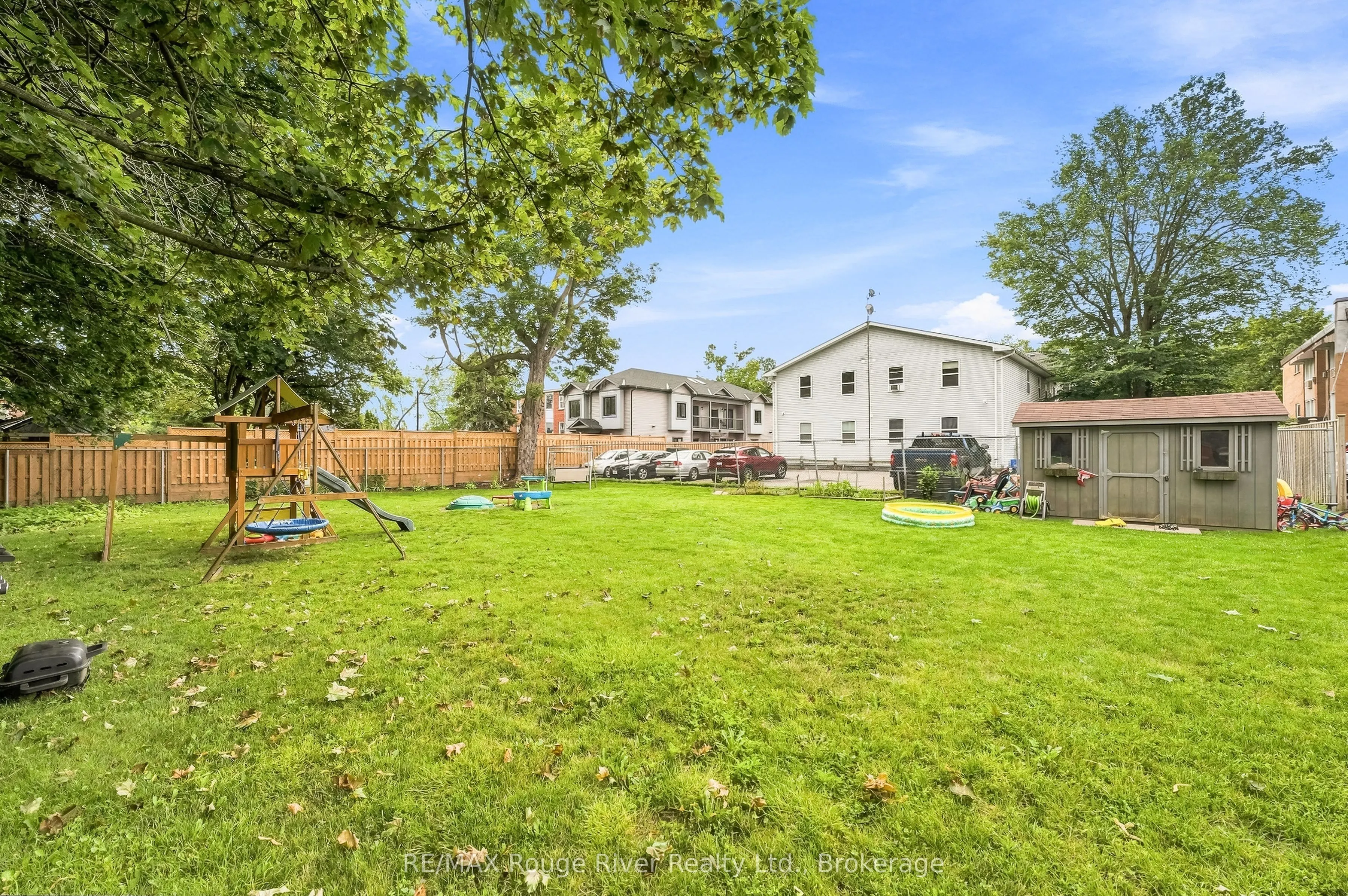 242 D'arcy Street #3