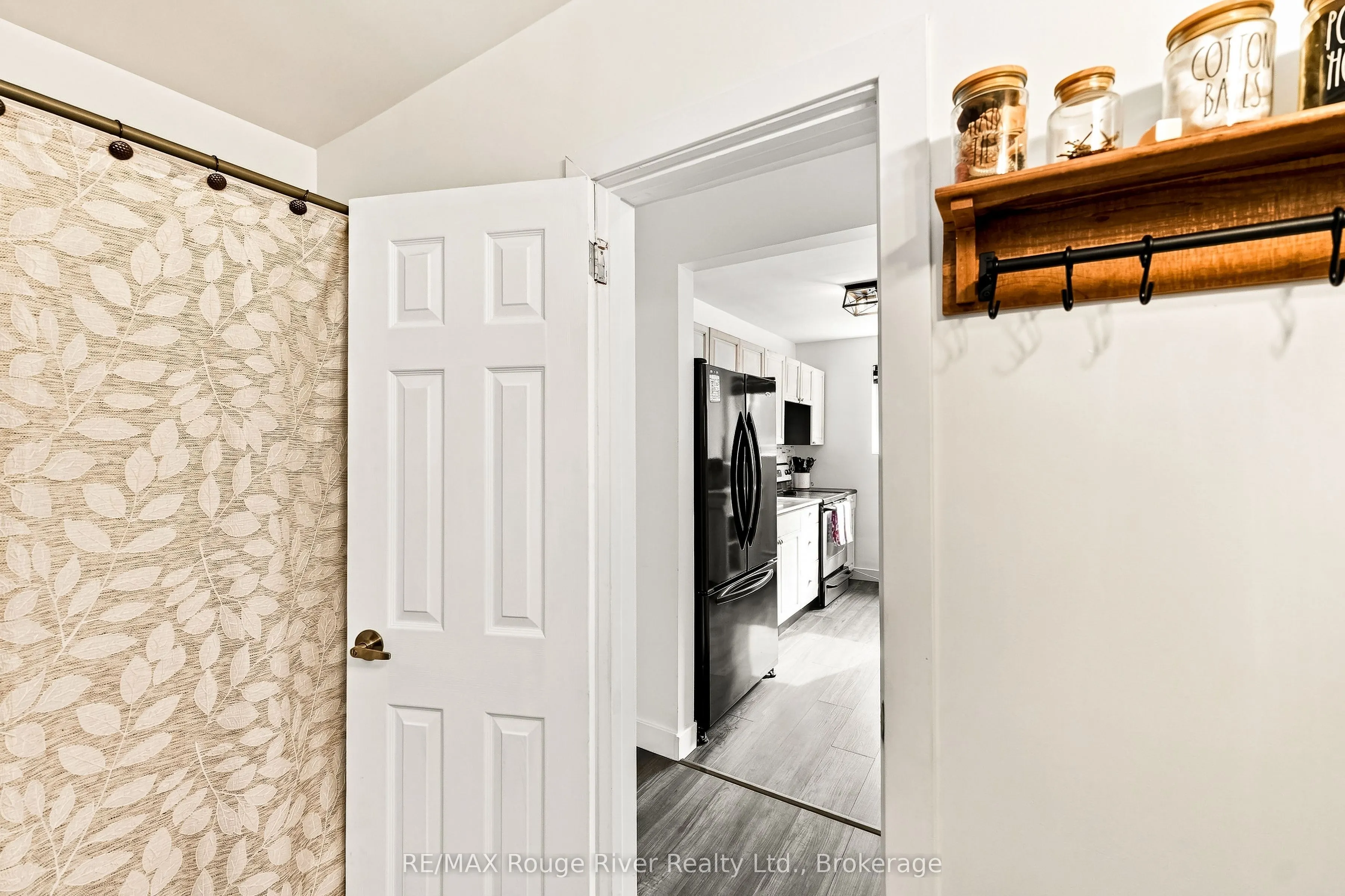 242 D'arcy Street #3