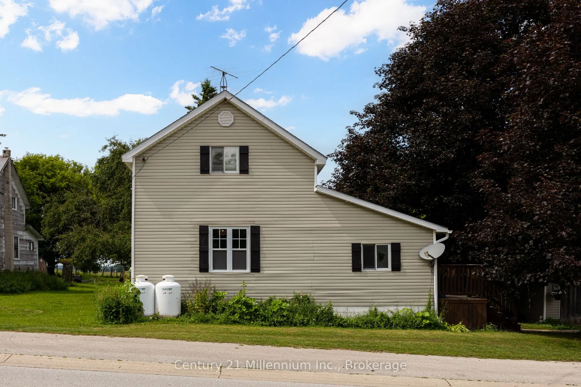 332 Bruce Road 40