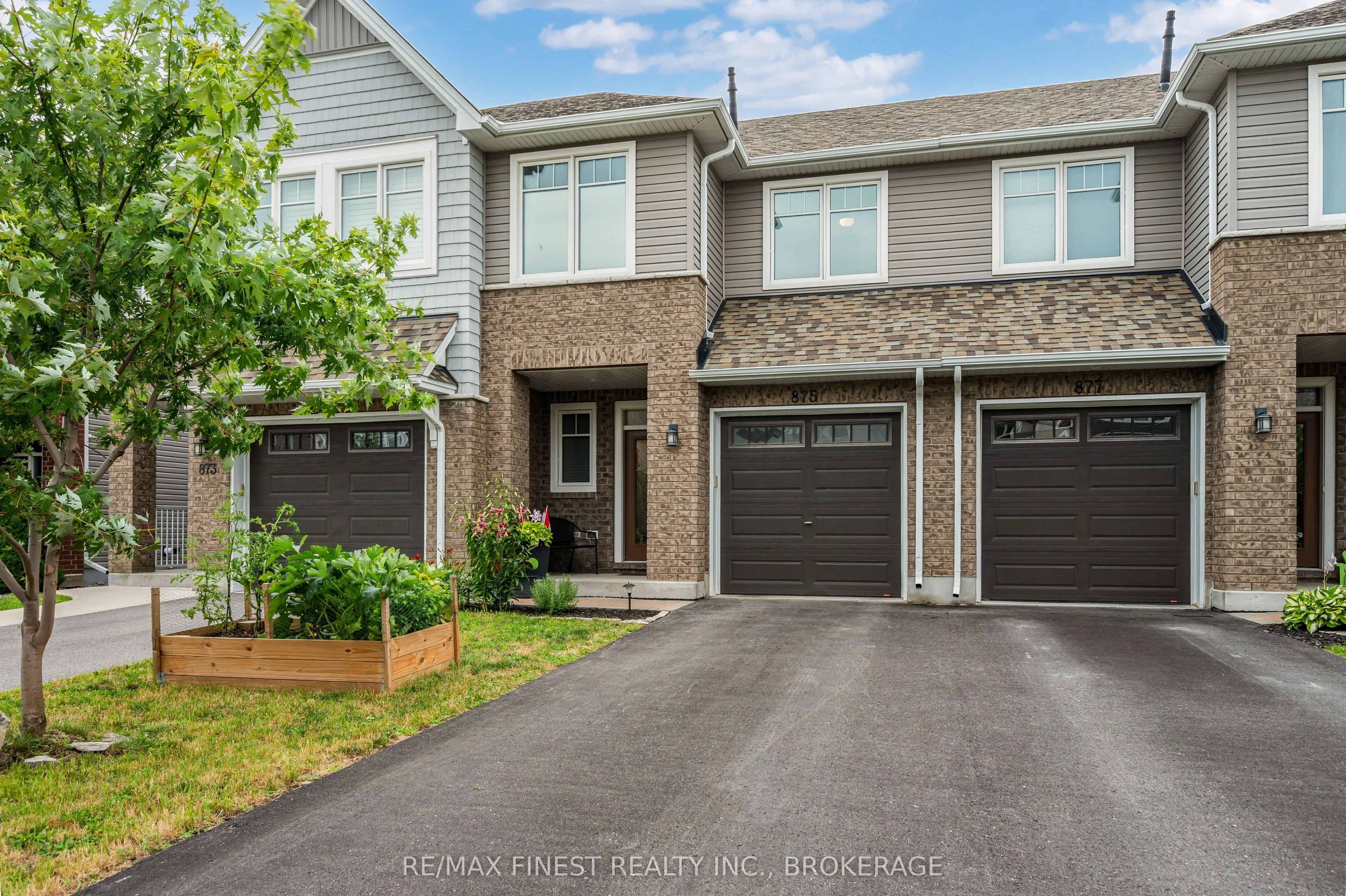 875 Riverview Way