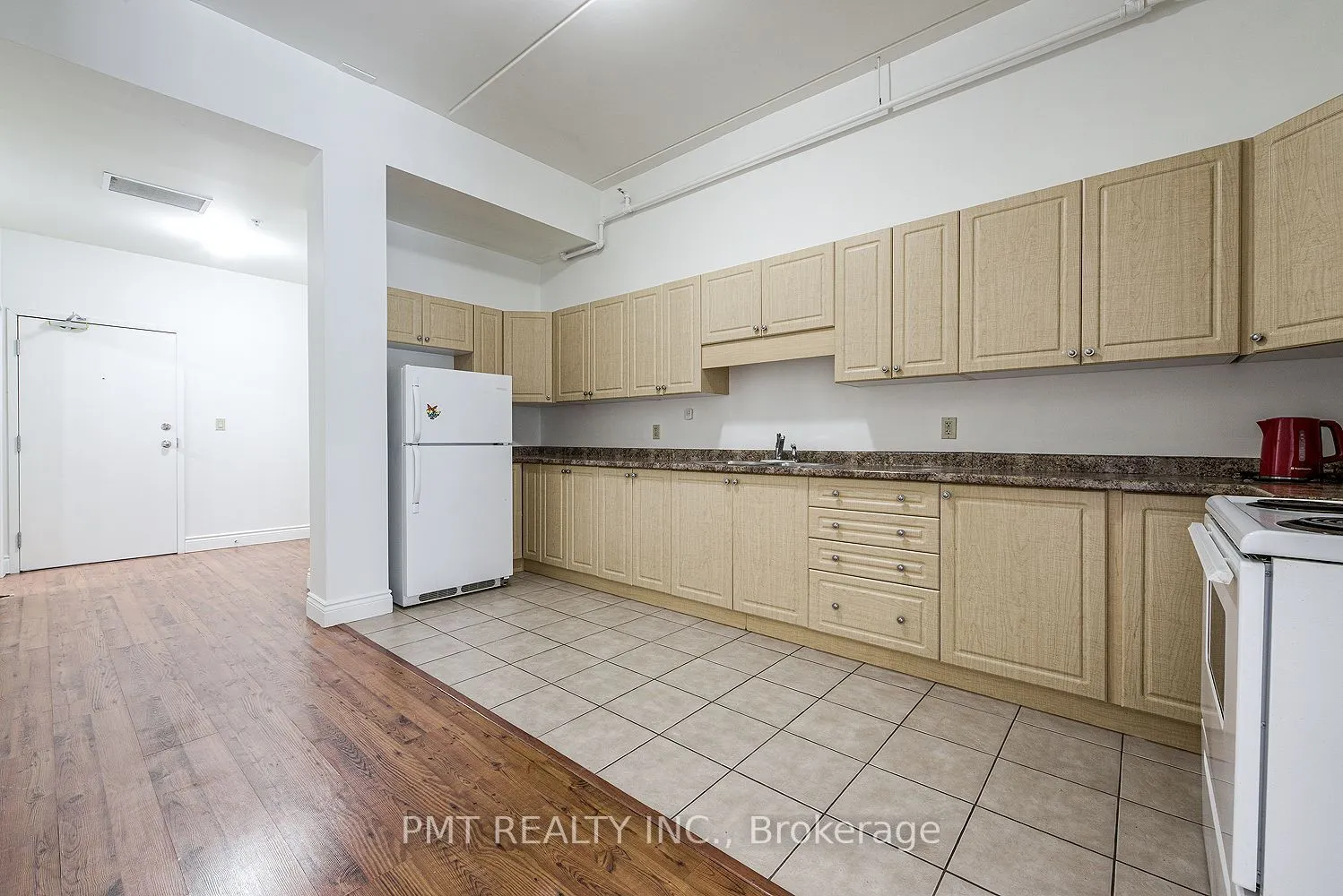 150 Colborne Street E #208