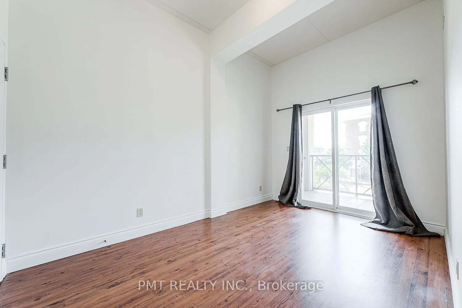 150 Colborne Street E #208
