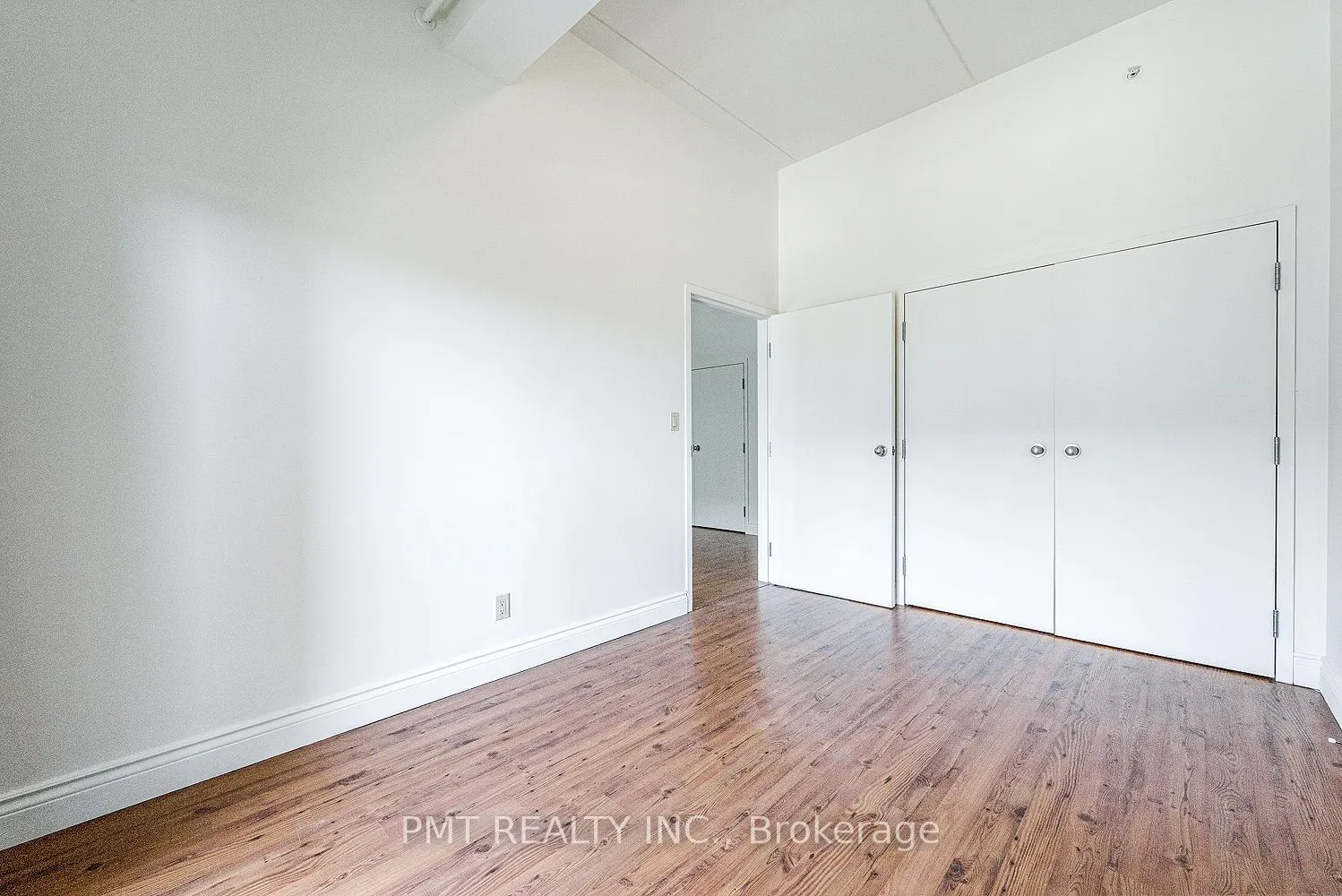 150 Colborne Street E #208