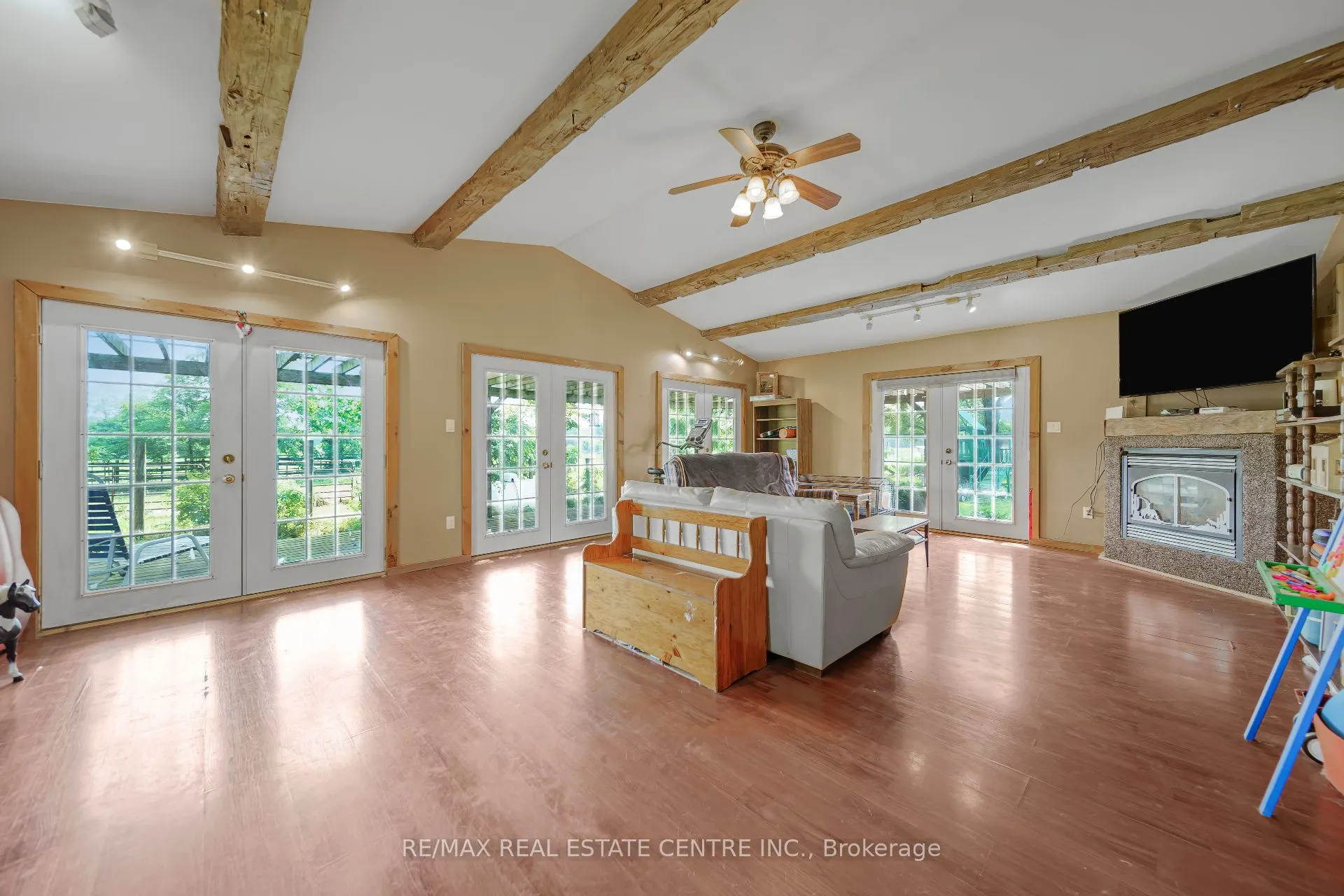 1374 5th Concession Road W