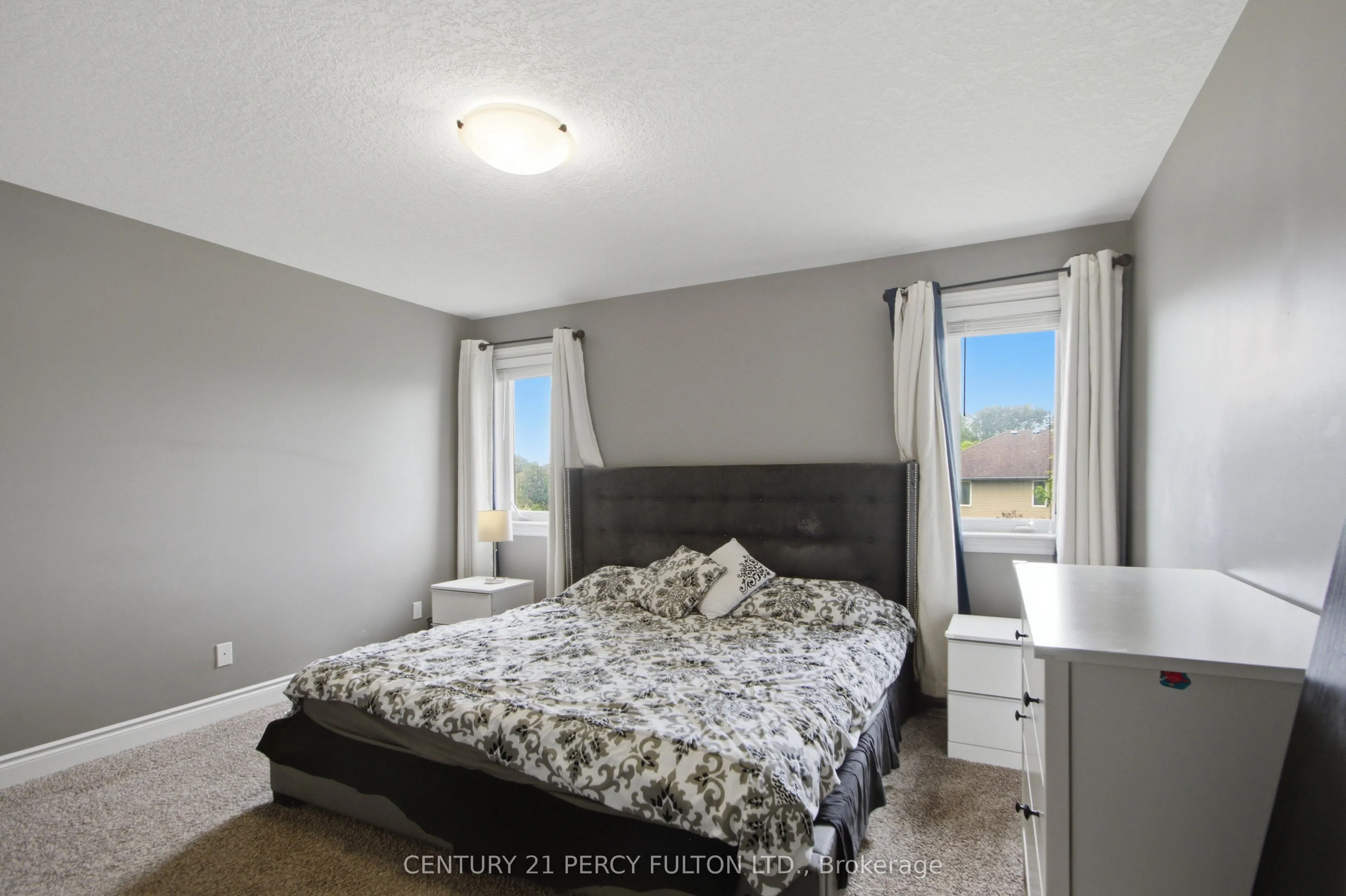 28 Freedom Crescent