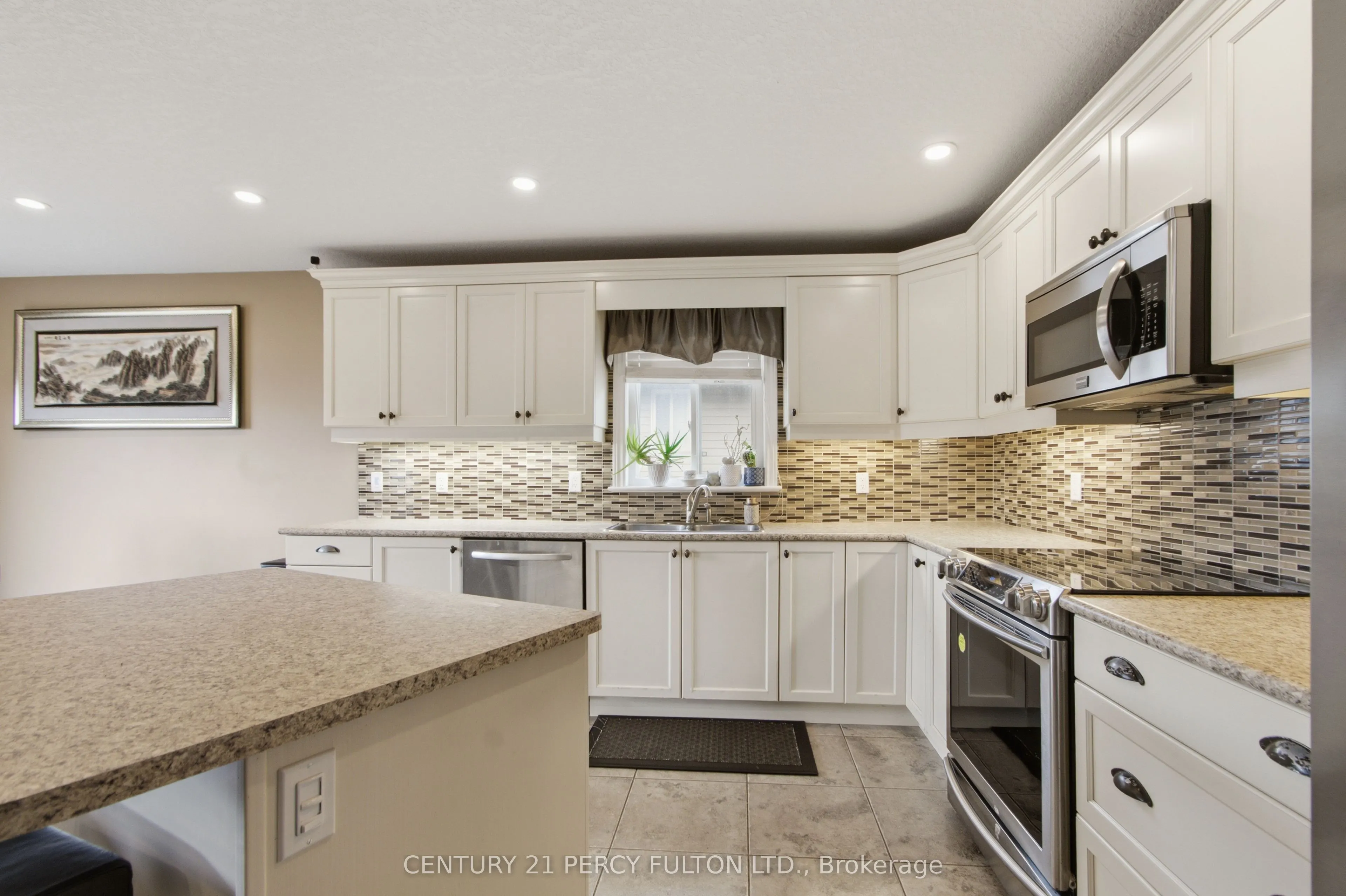 28 Freedom Crescent