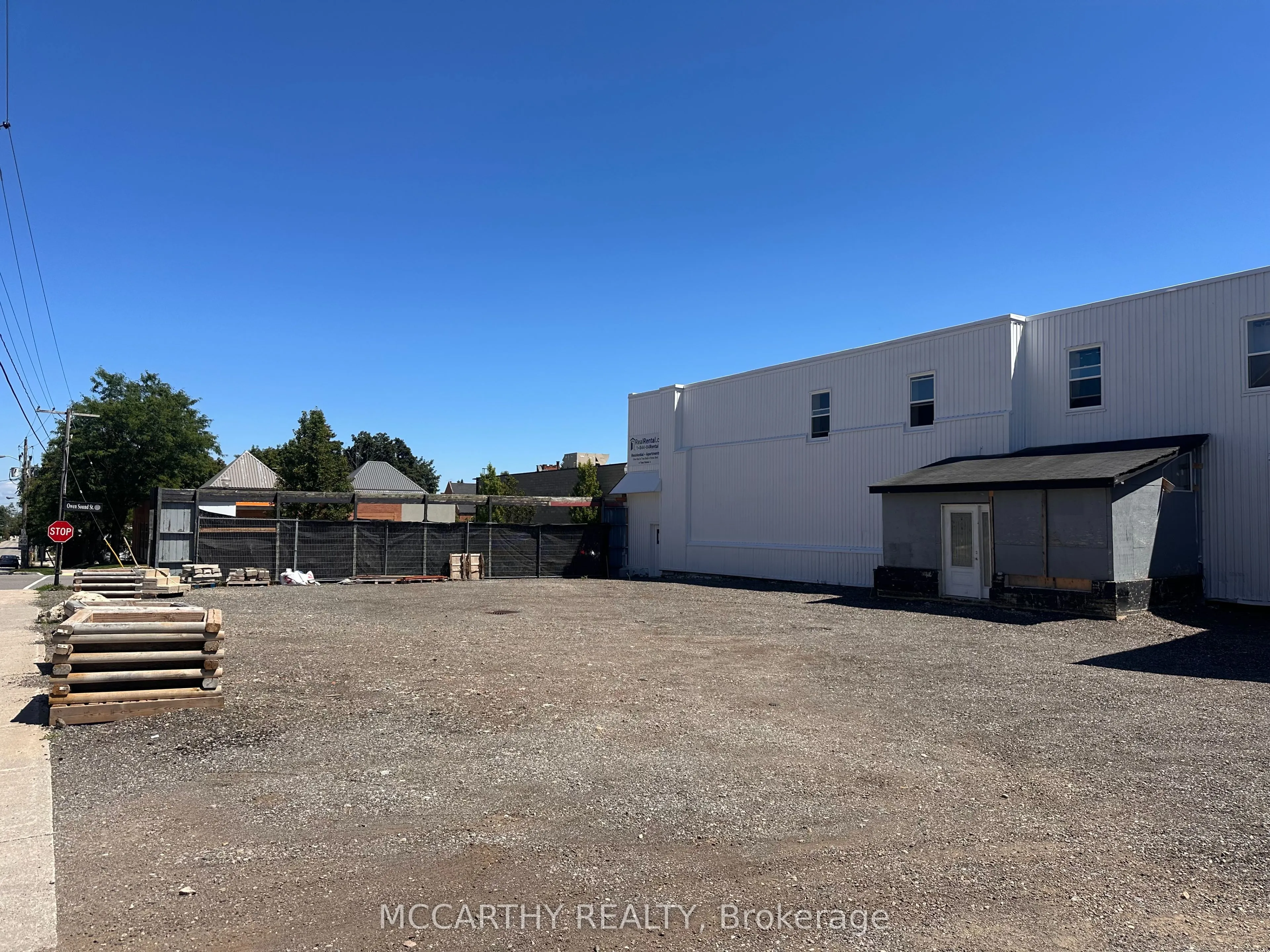 124 Owen Sound Street #Rear