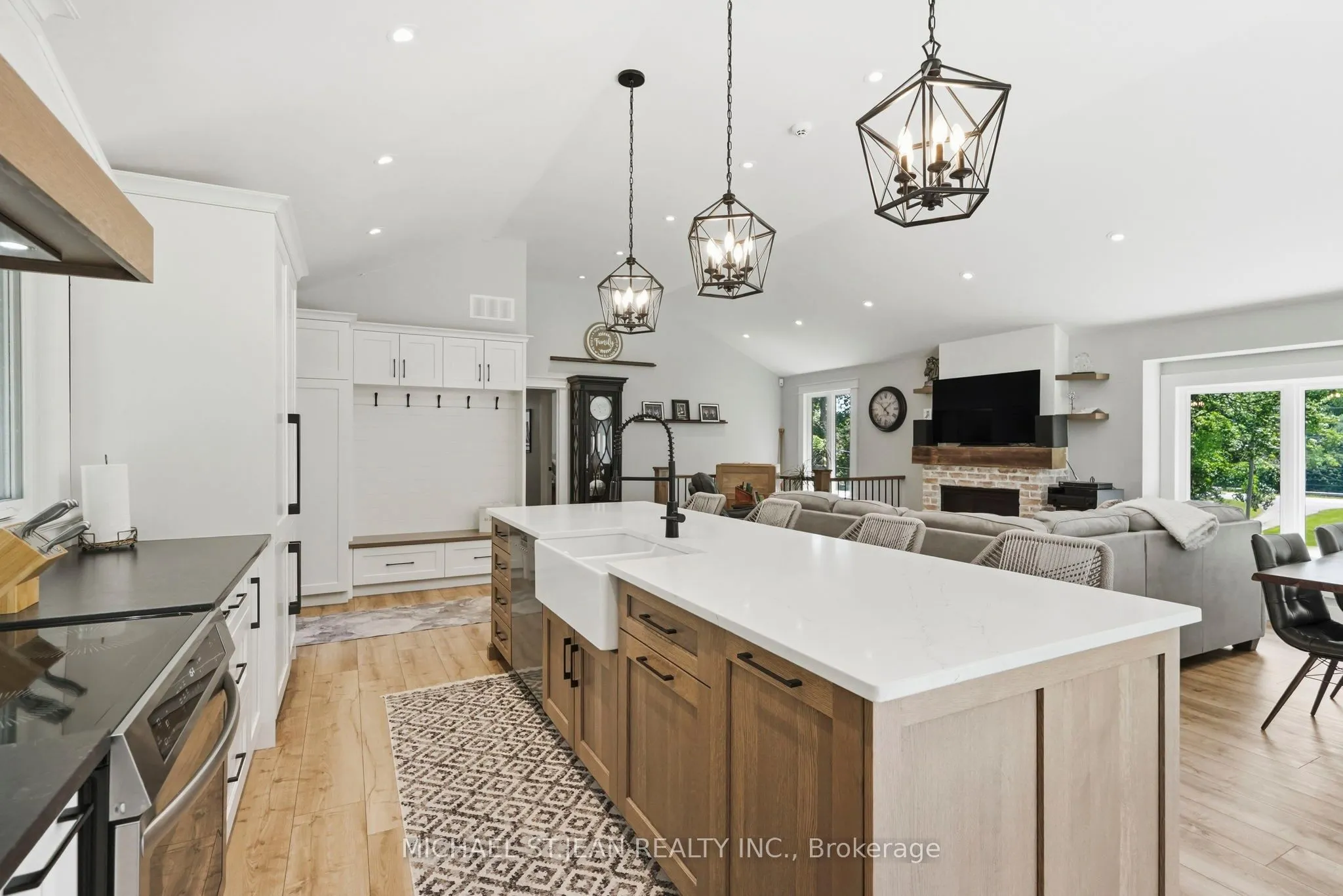 1095 Governors Road