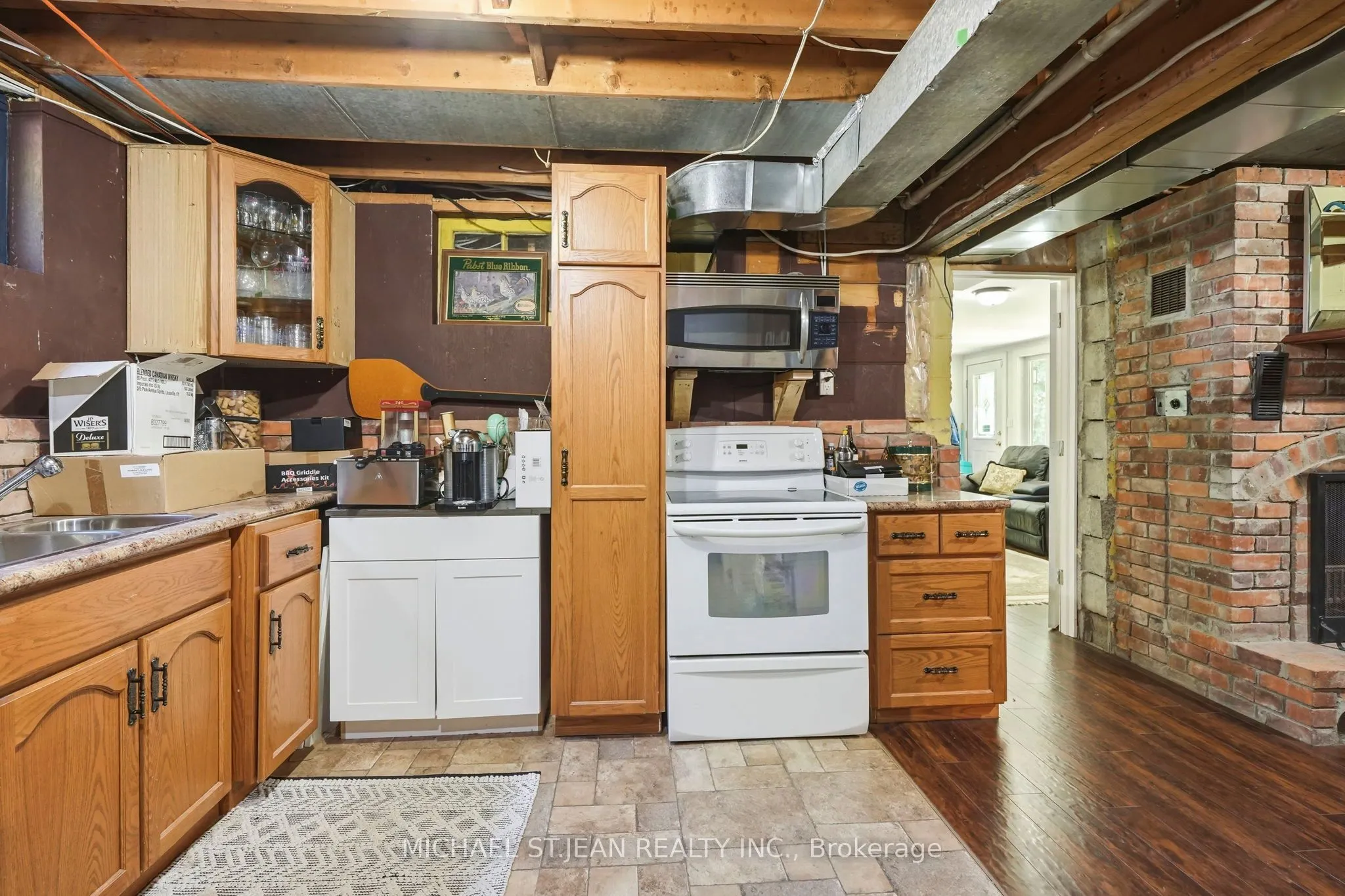 1095 Governors Road