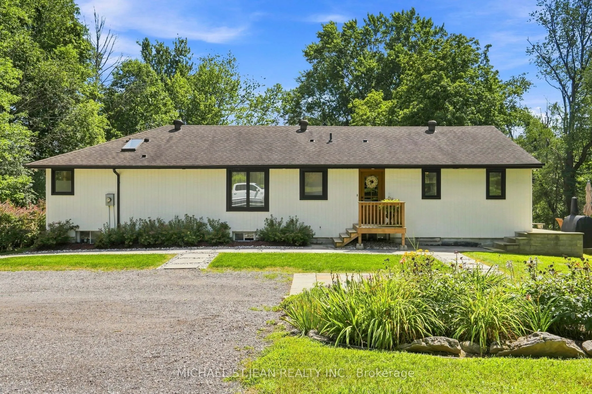1095 Governors Road