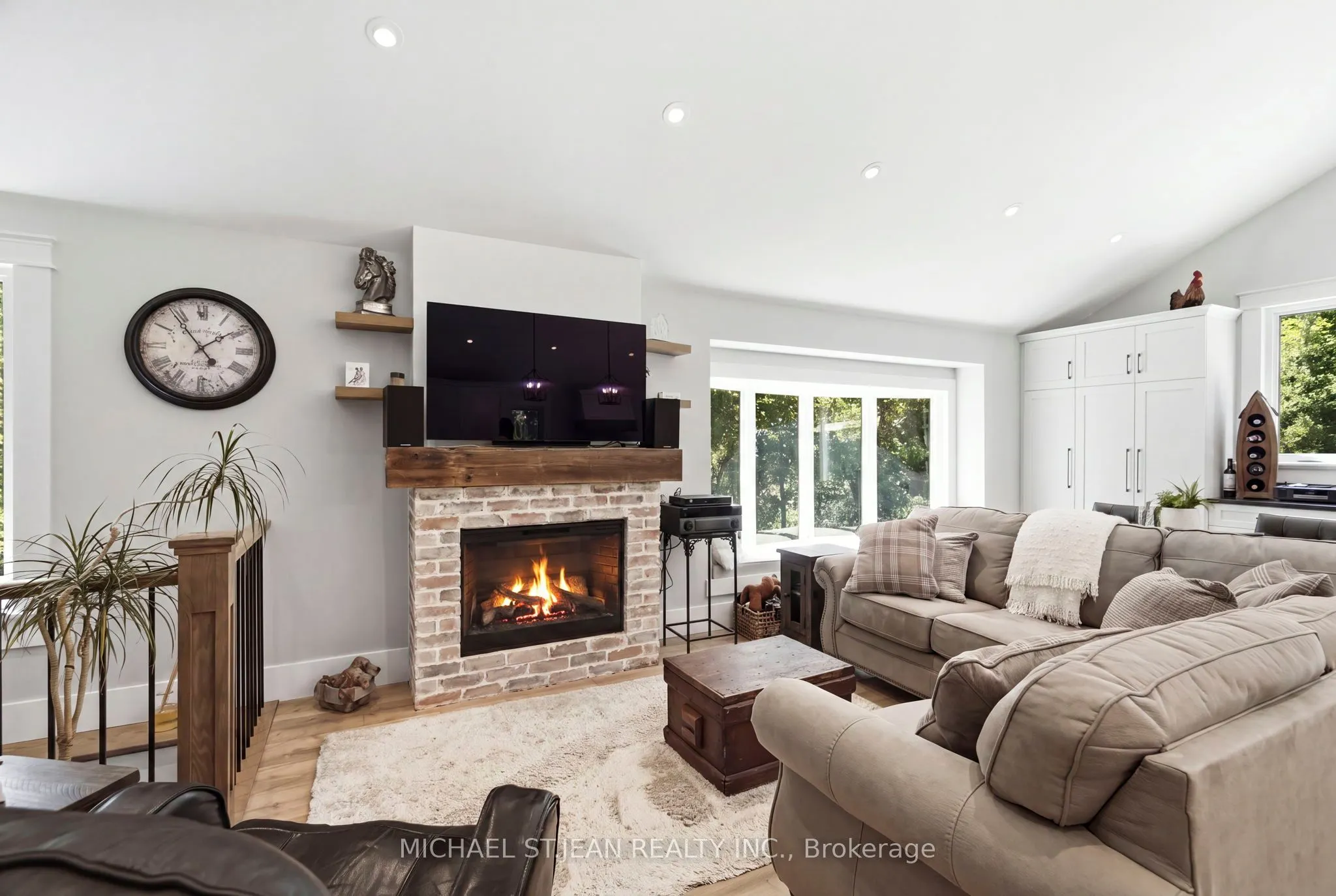 1095 Governors Road