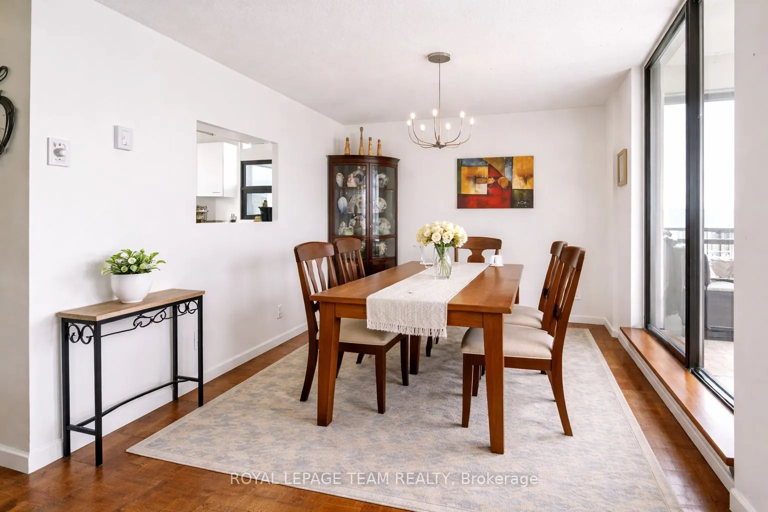 40 Arthur Street E #1004