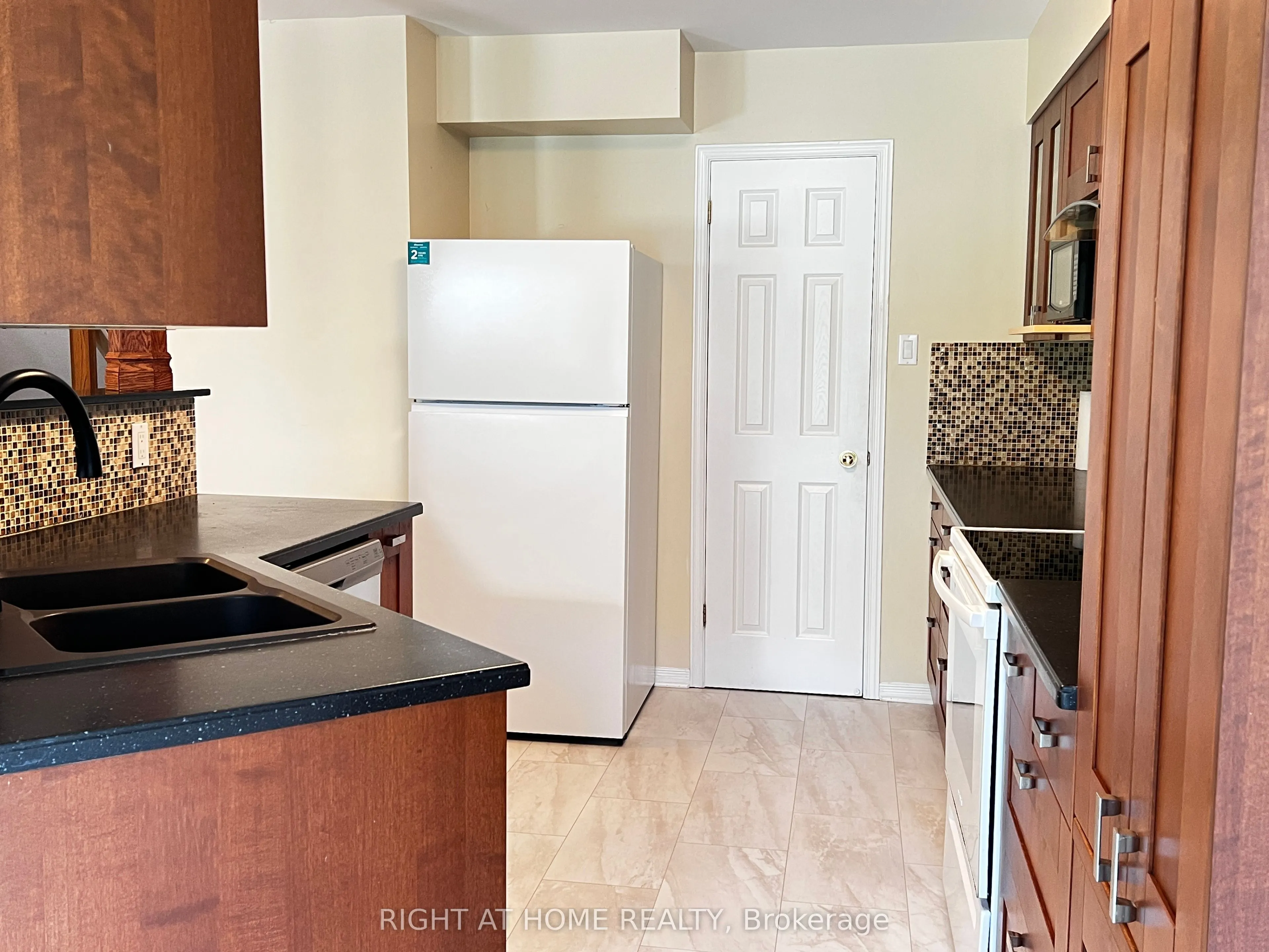 1741 Jobin Crescent