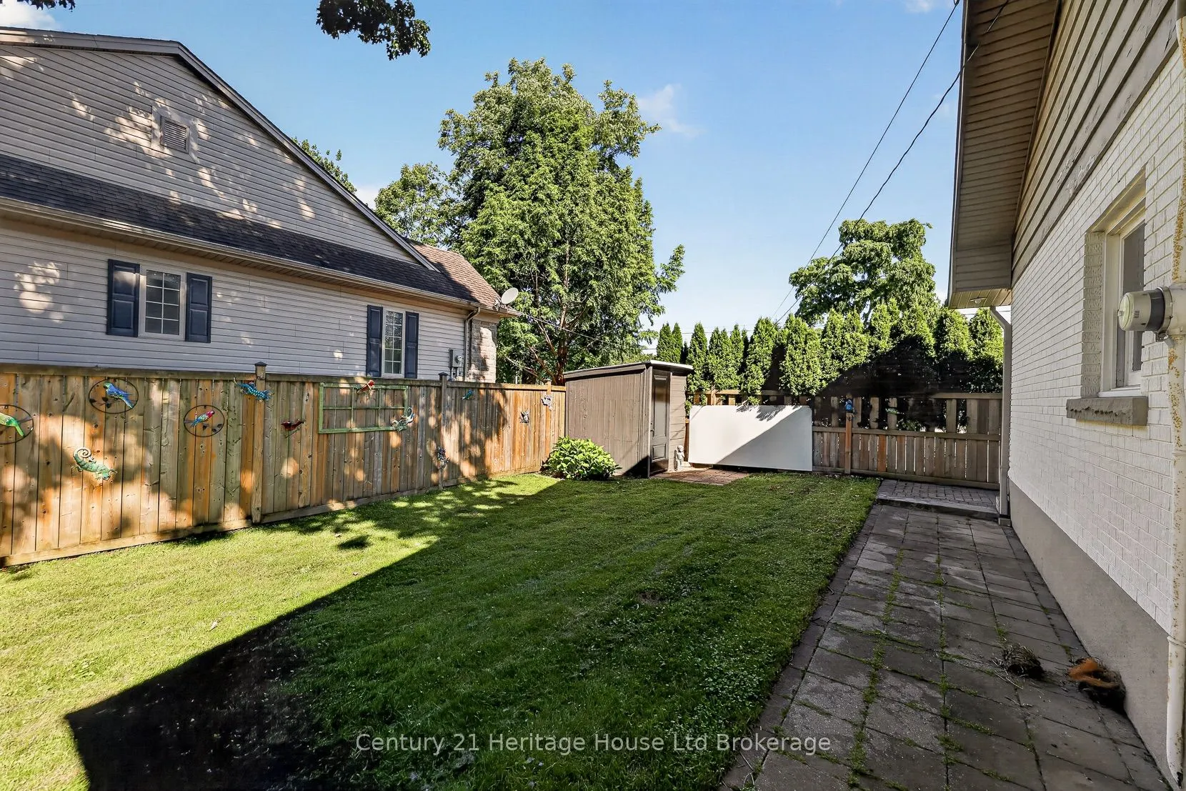 105 Concession Street W