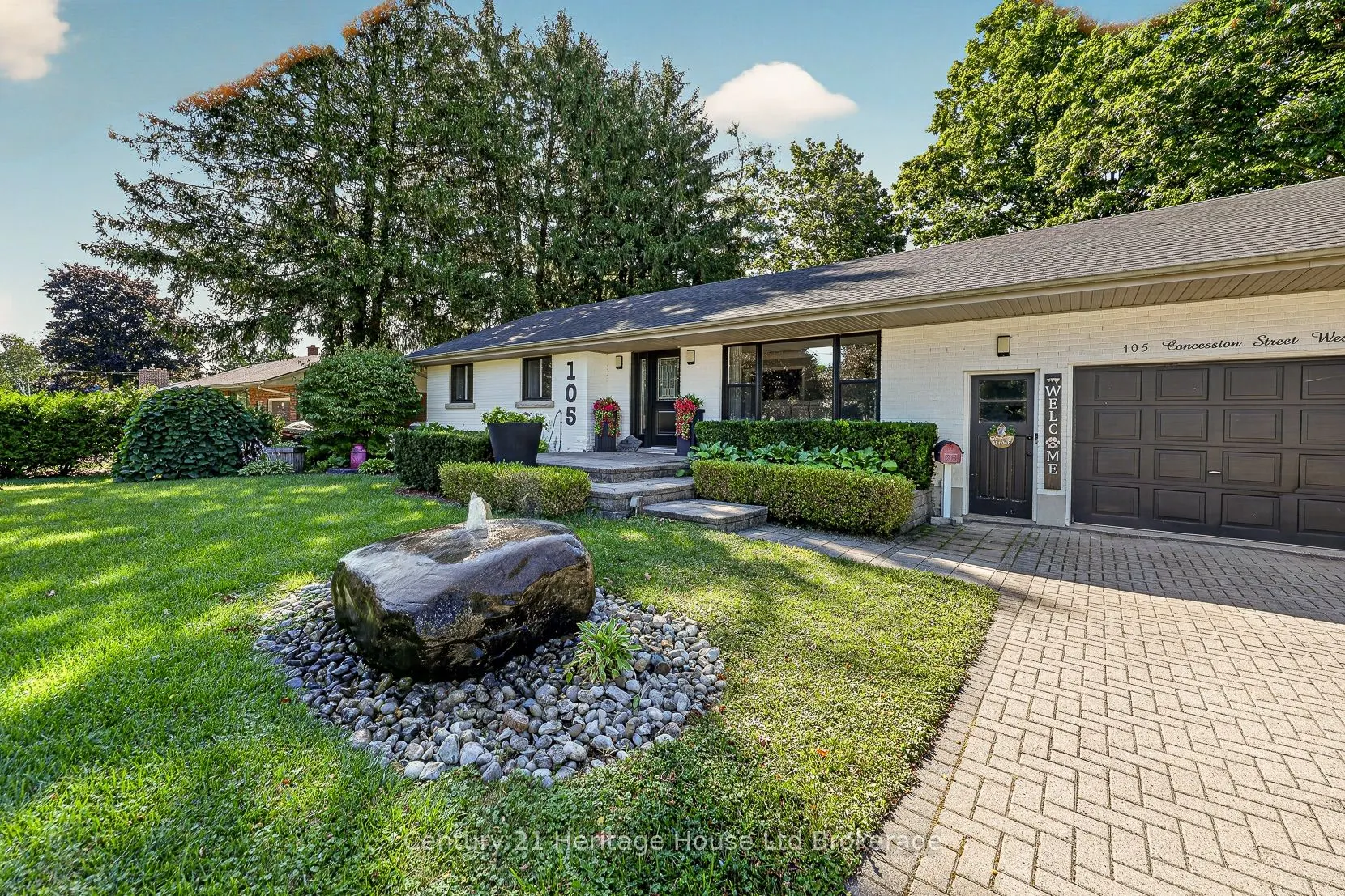 105 Concession Street W